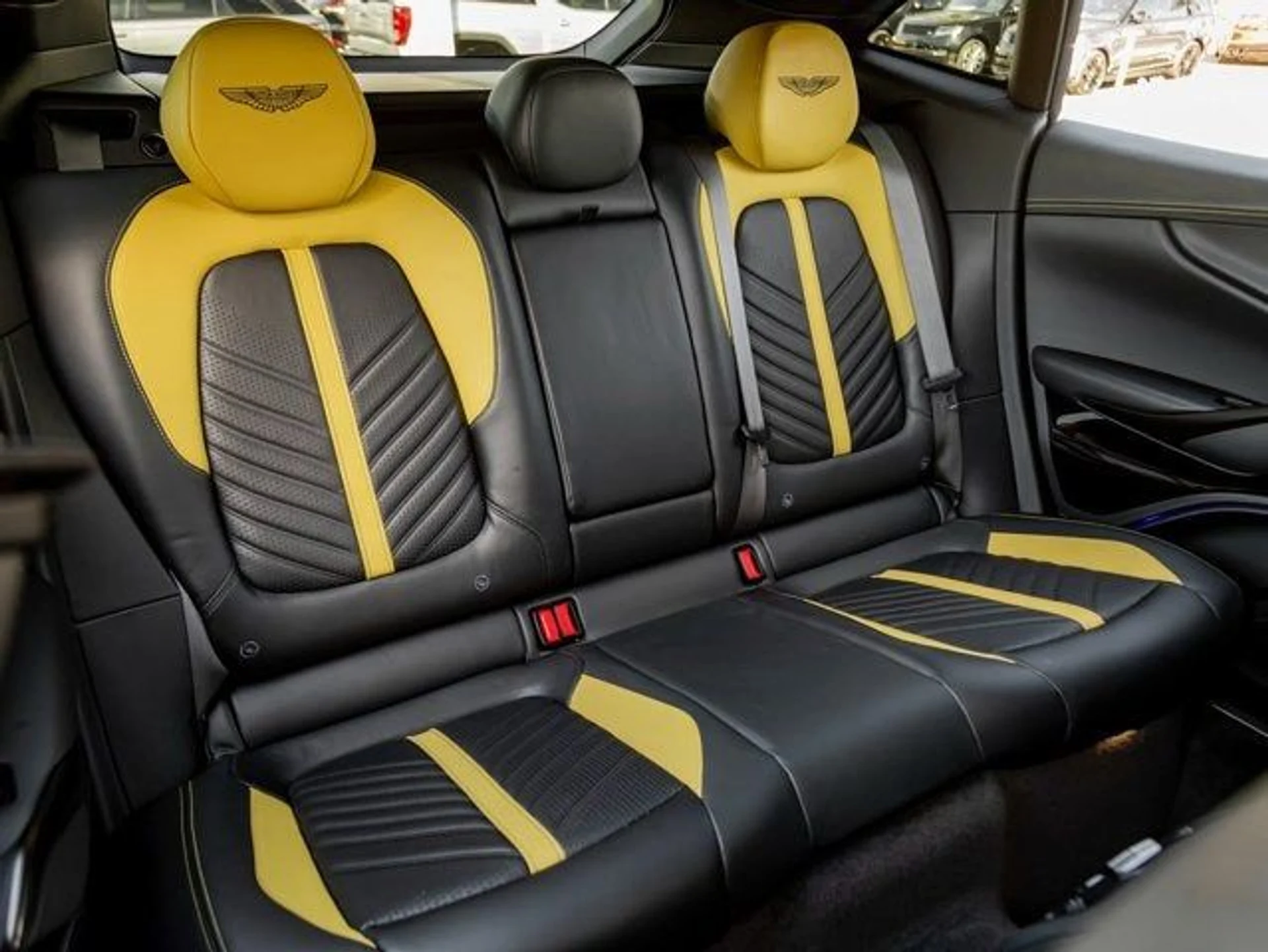 mph020_3765915189_21_4d8d1a9d90