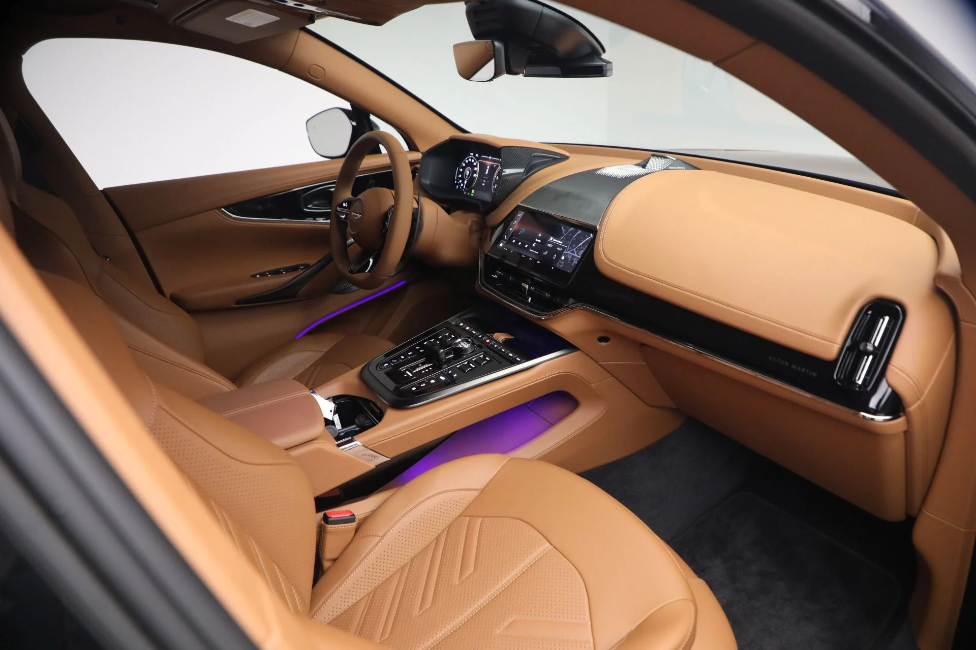 mph020_3767014631_New_2026_Aston_Martin_DBX_S_1787860964_f6e4c3b3b5