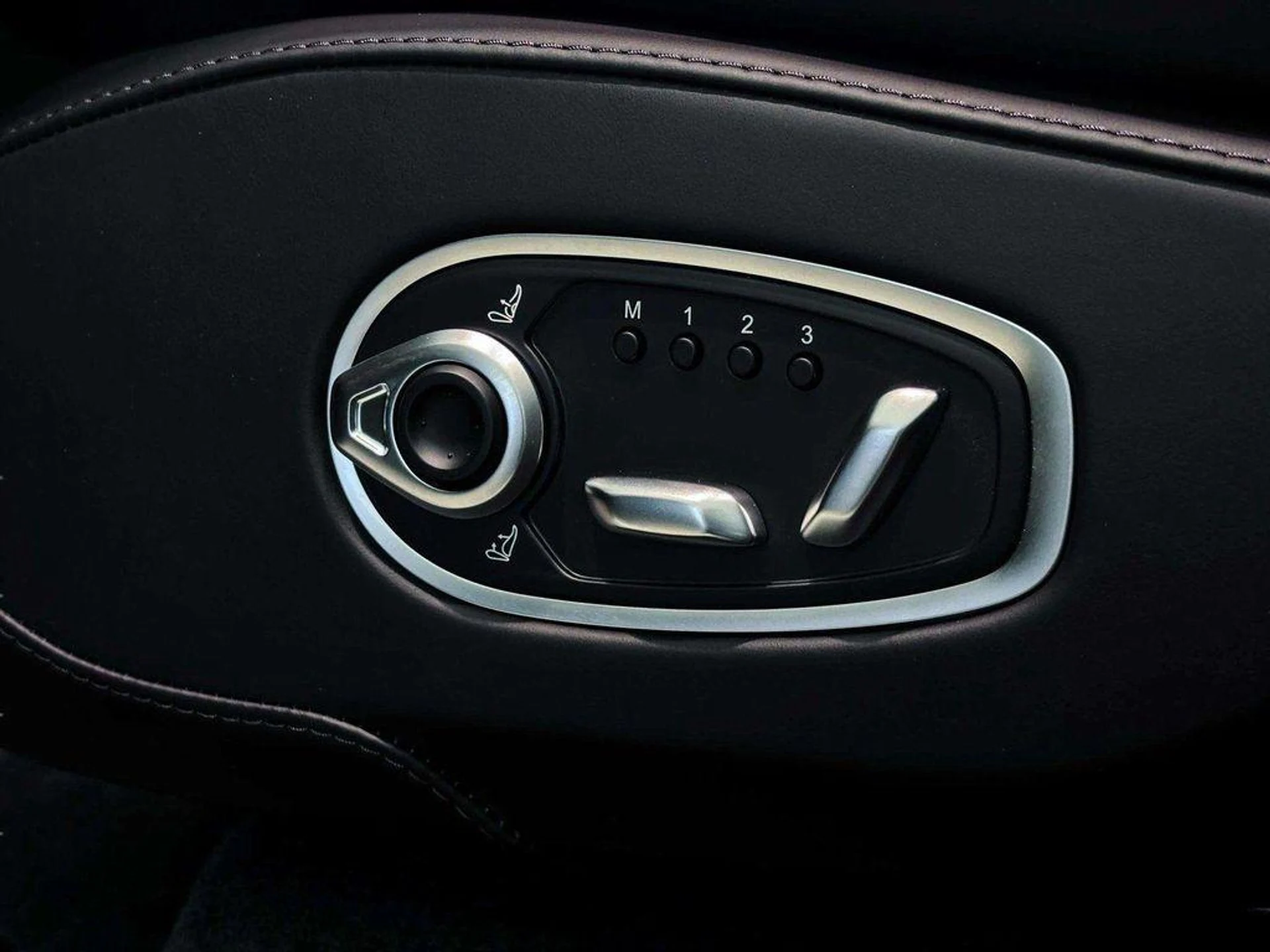 mph020_3771615963_a_Co94yw_U4qg_DHZ_6_JU_2_Oygs7eax_E_363241f003