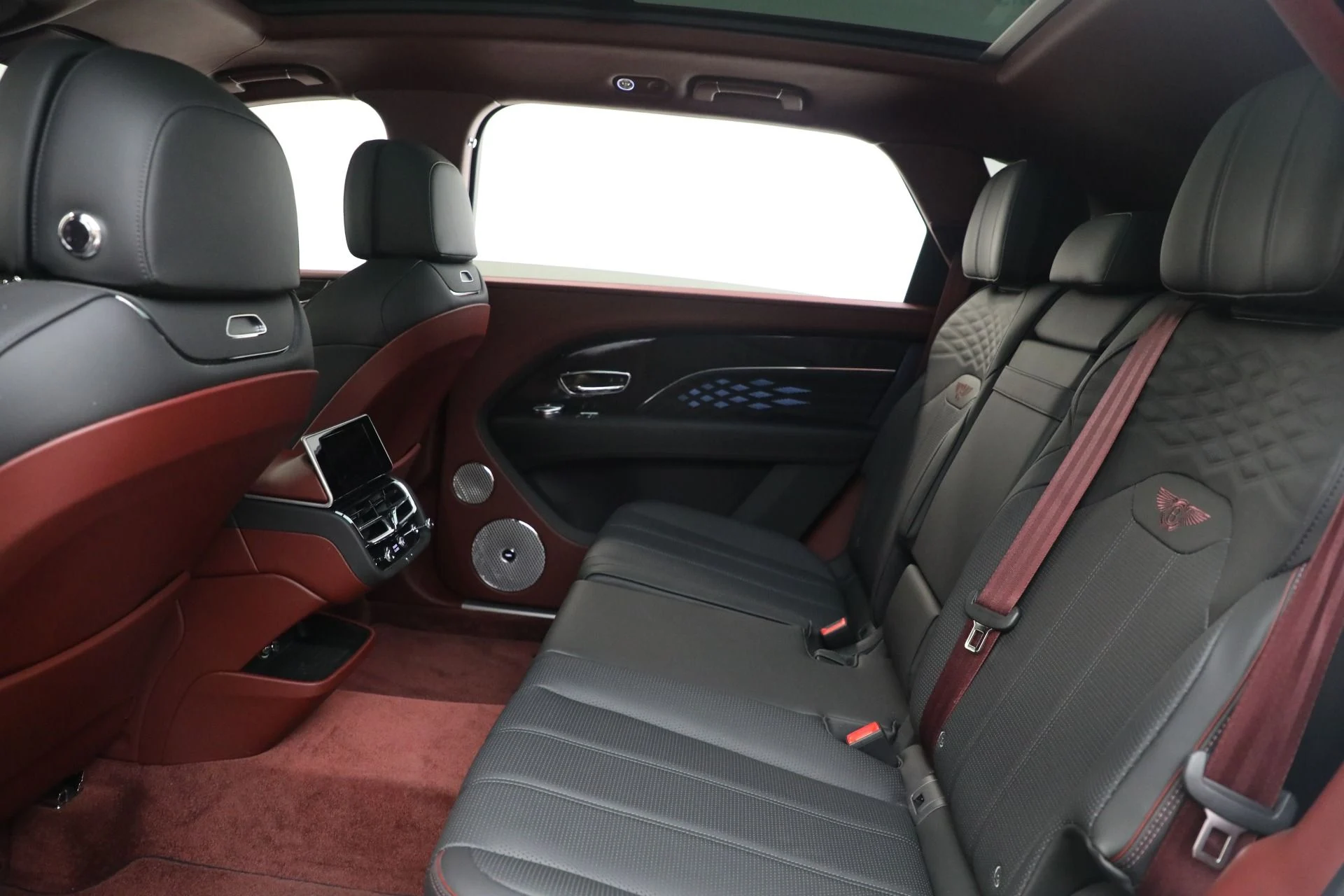 mph020_3775175582_Used_2023_Bentley_Bentayga_EWB_Azure_V8_3ba5f6389d