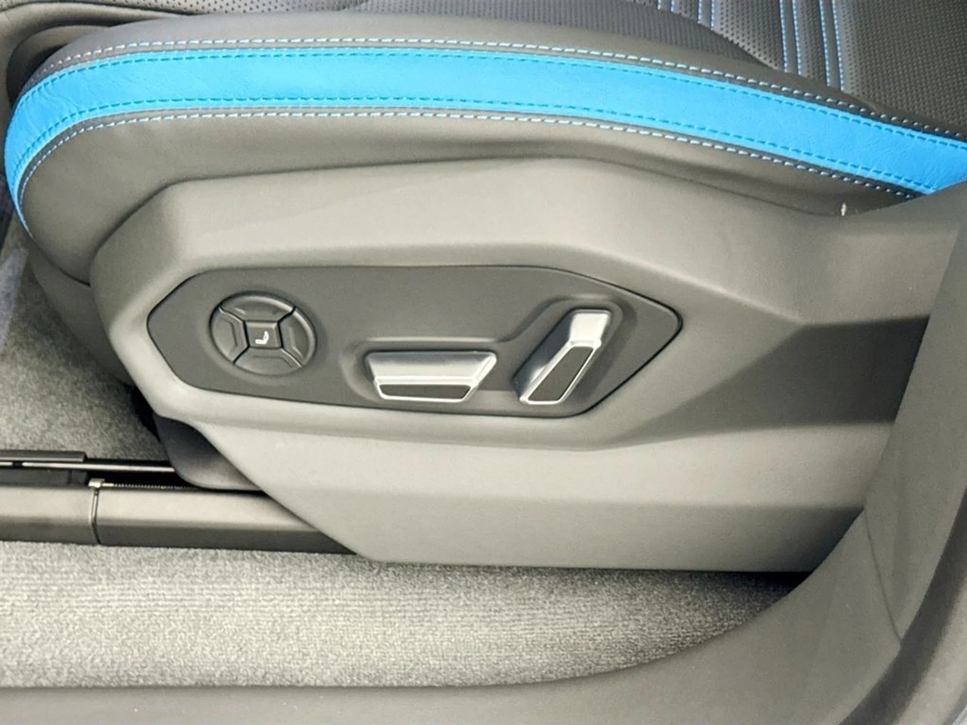 mph020_3775521320_bd47538bfdb3f740218d9fef9d045328_76887bbf38