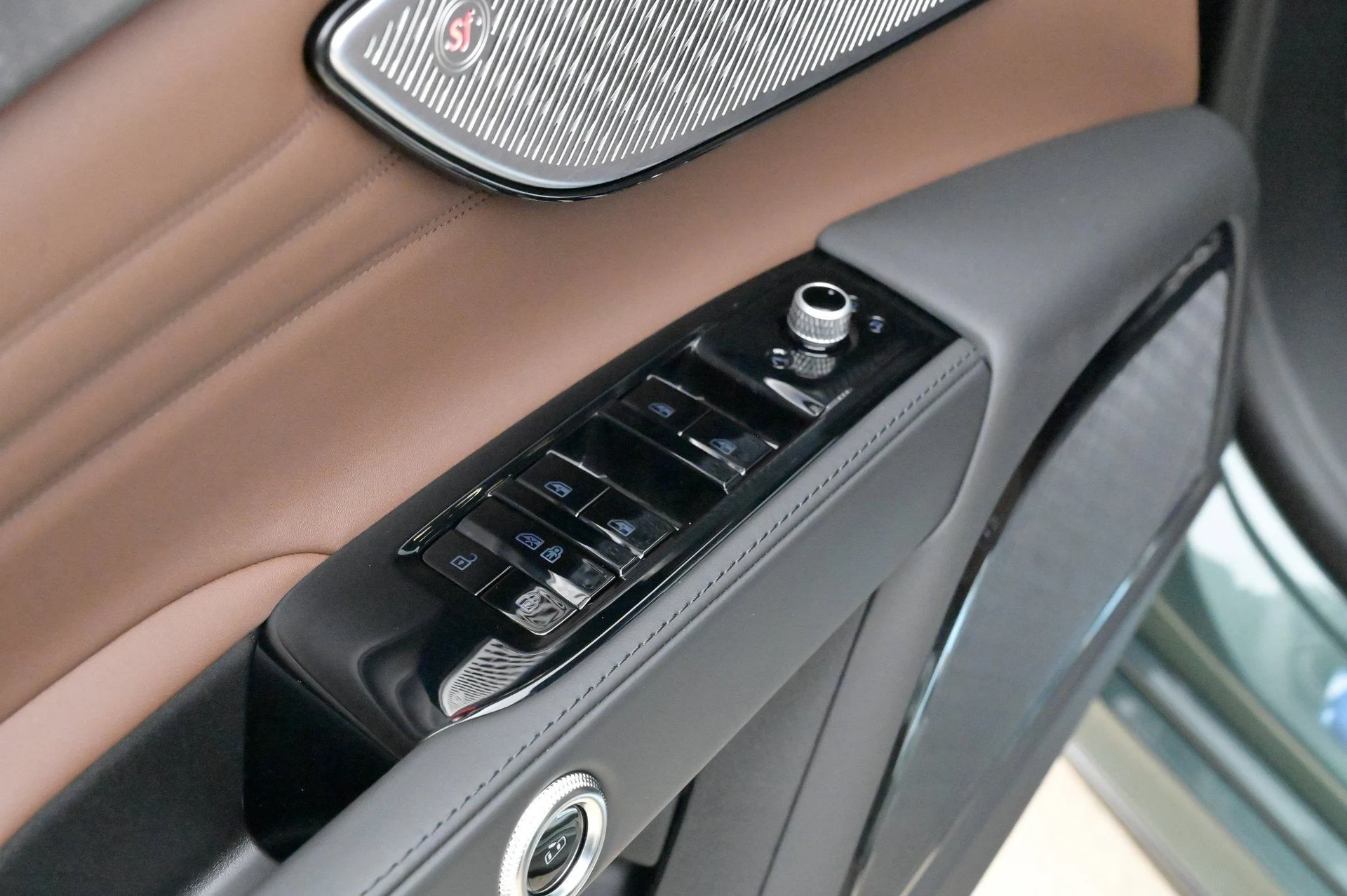 mph020_3781739876_24c50b8db5c74657b05cbfae9b085e7e_6794c06c5a