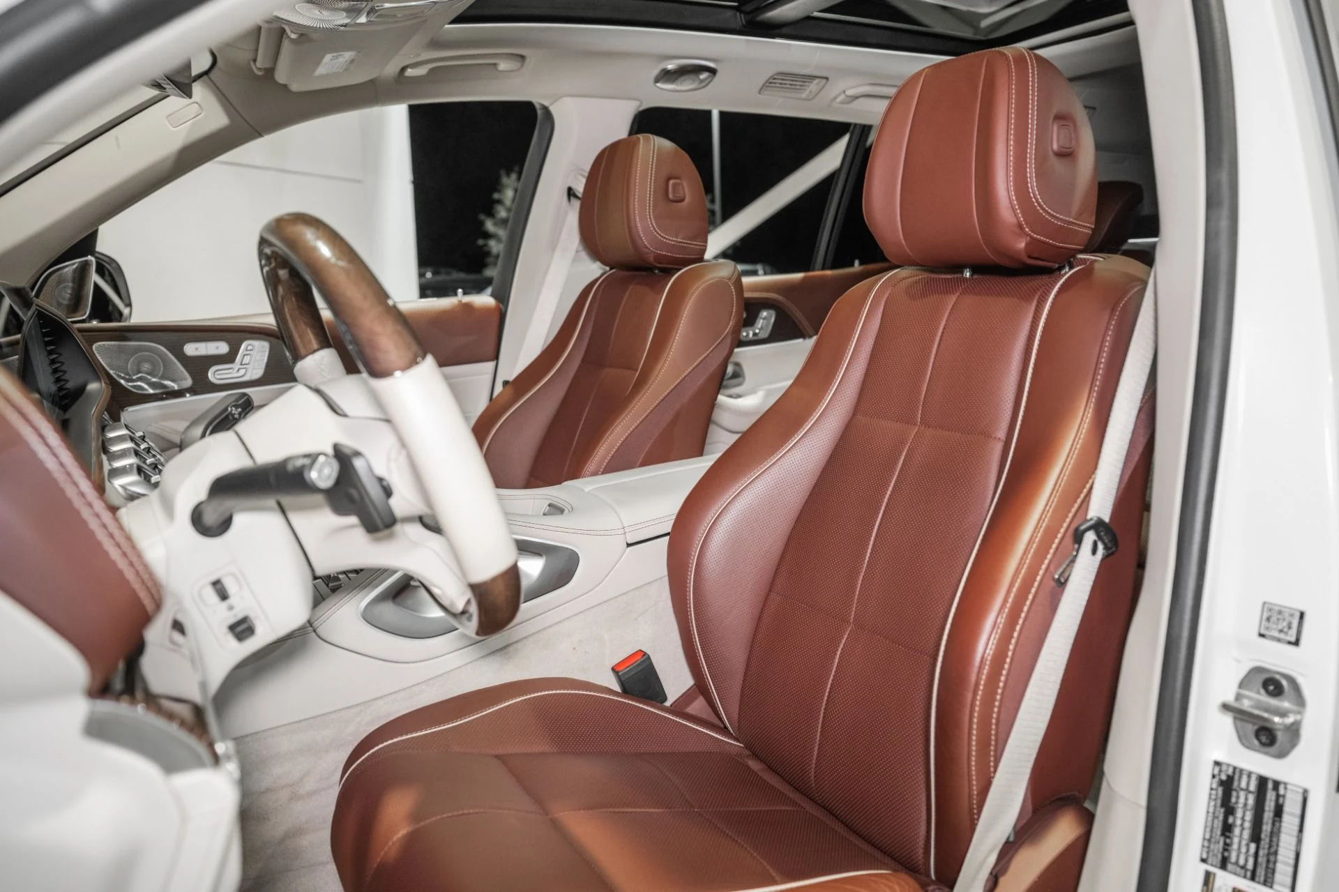 mph020_3784345784_Used_2022_Mercedes_Benz_GLS_Maybach_GLS_600_1761673208_c99626b162