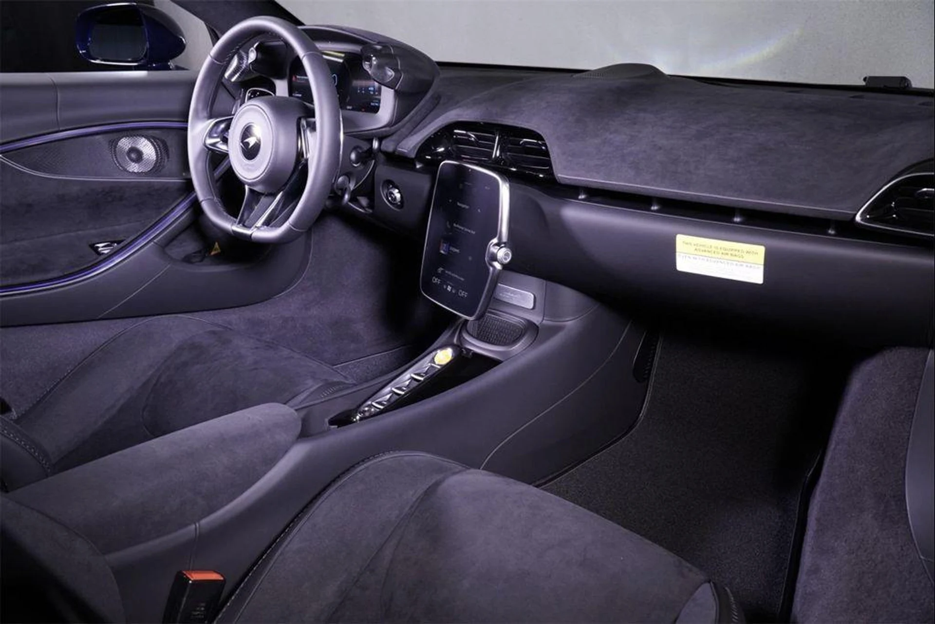 mph020_3790373289_bw_O_Nfd8yv_Uw_ZKWX_Zo8t8c_D5_c_Ps_07818a889c