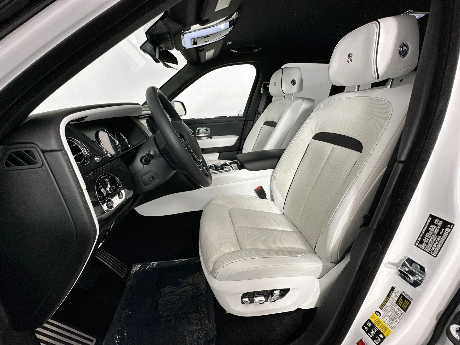 mph020_3791853168_21_bc47756569