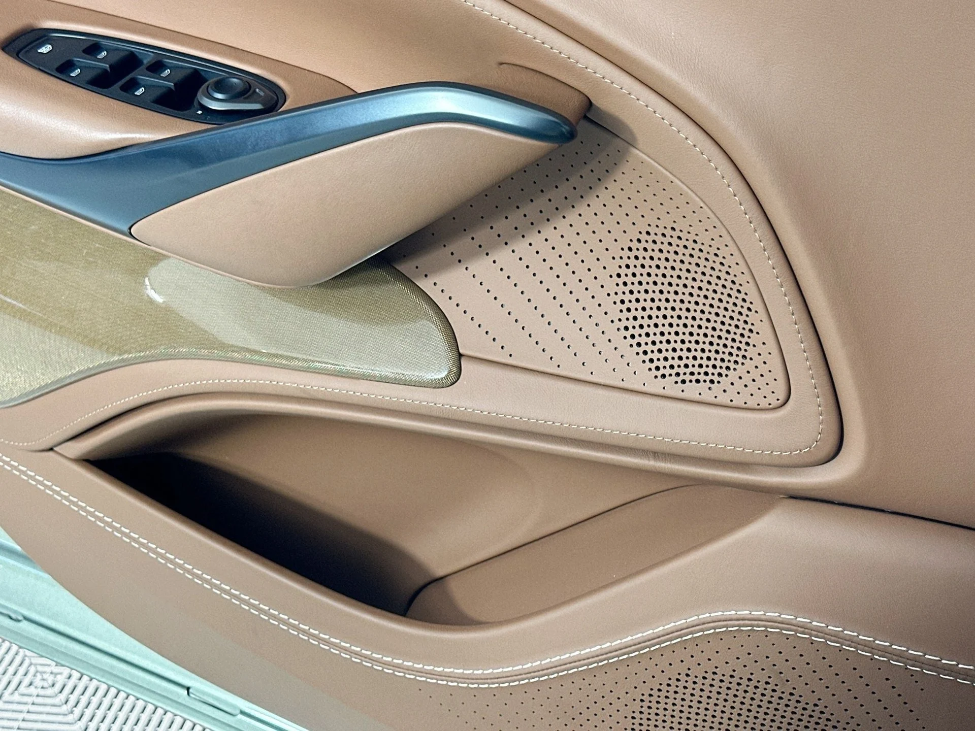 mph020_3792475244_21_7c1f072cac