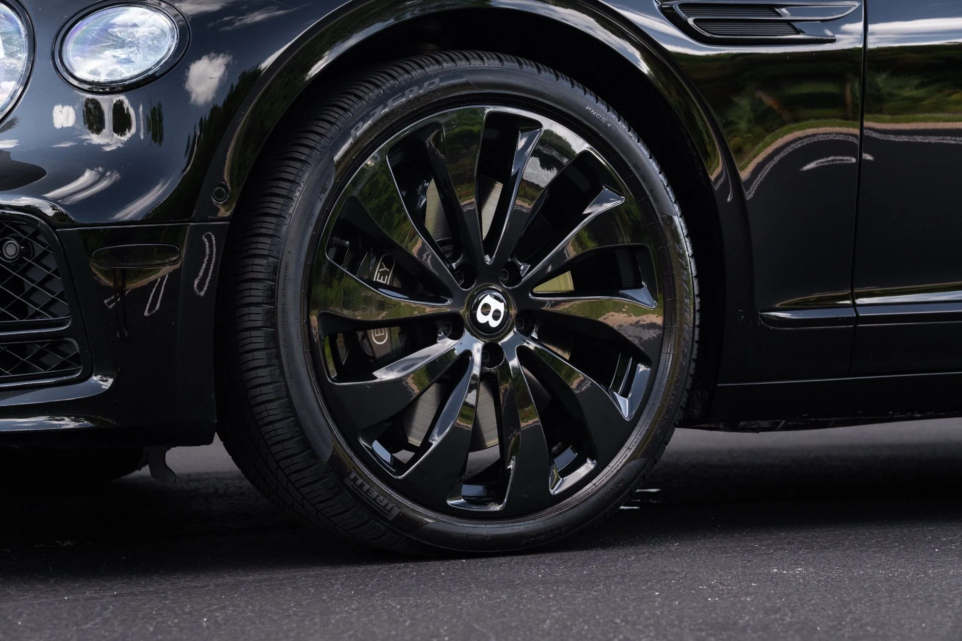 mph020_3793596316_Used_2023_Bentley_Flying_Spur_S_V8_1778782784_a5fb65bc85