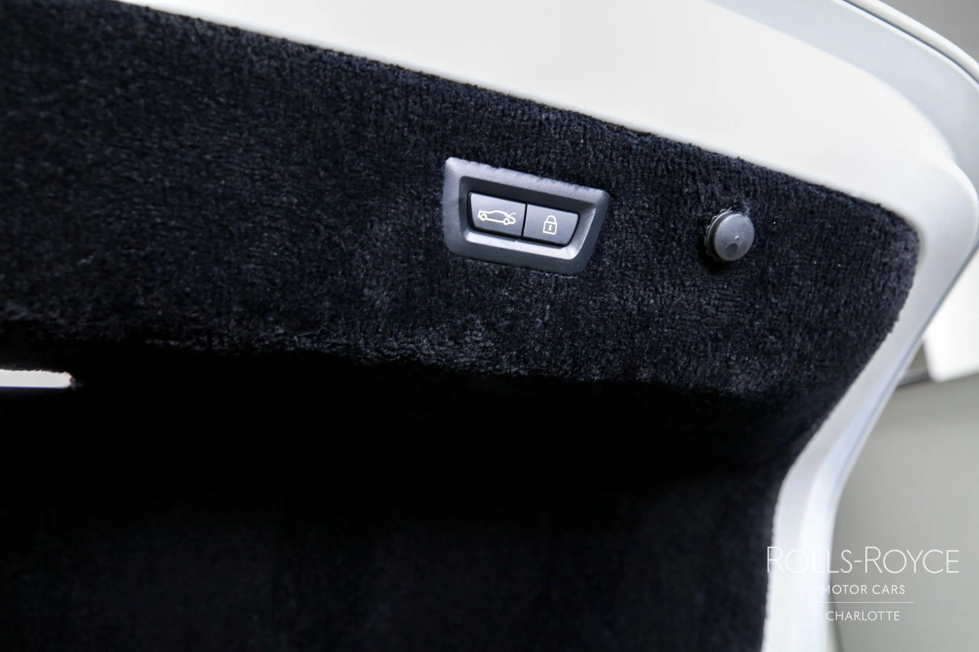 mph020_3802058346_Used_2024_Rolls_Royce_Spectre_1776091344_c4b38f45a9