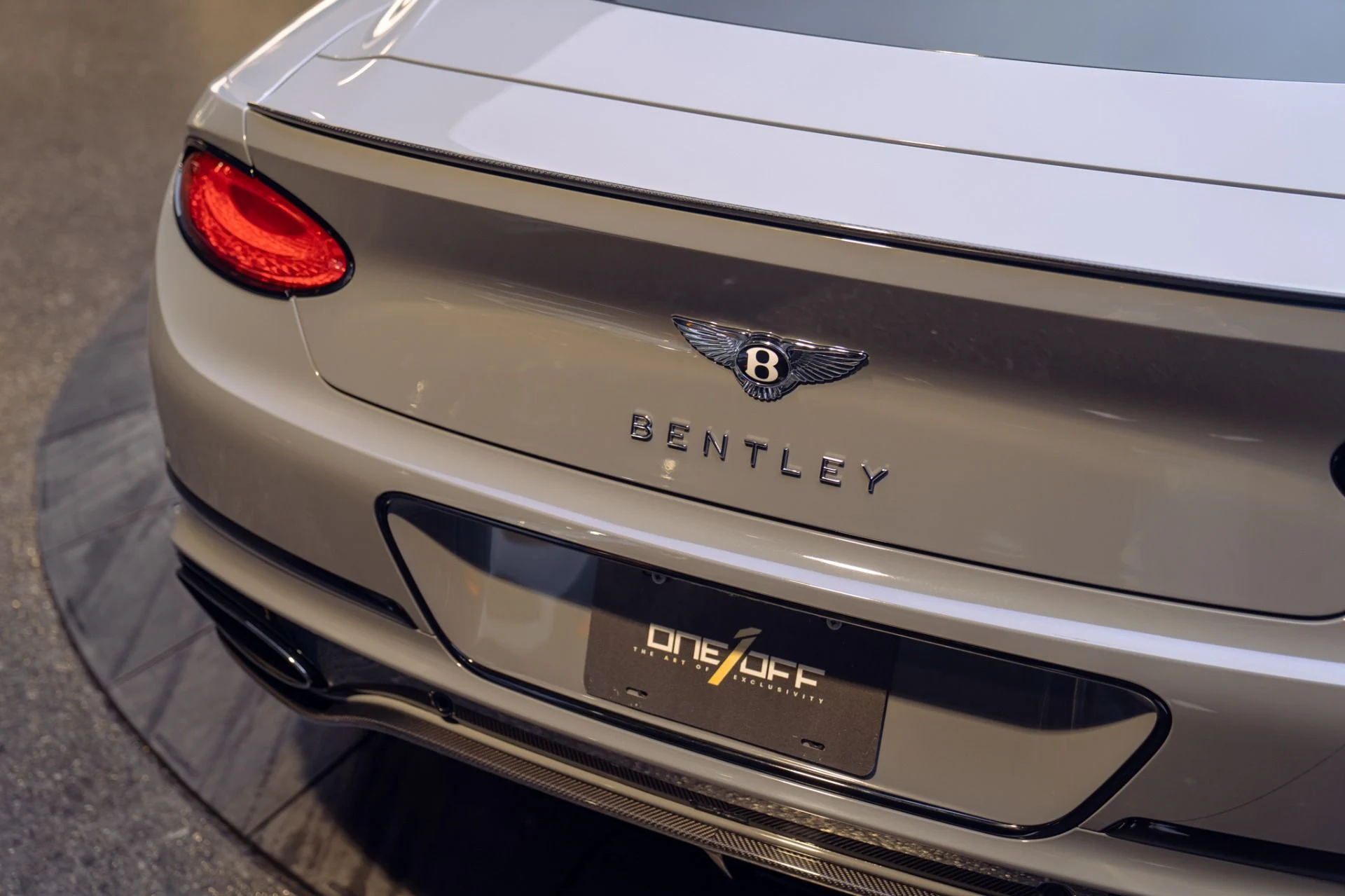 mph020_3802857697_Used_2022_Bentley_Continental_GT_Speed_in_Camrian_Grey_w_Factory_Carbon_Kit_Rotating_Display_1790791293_d3d6e5439a