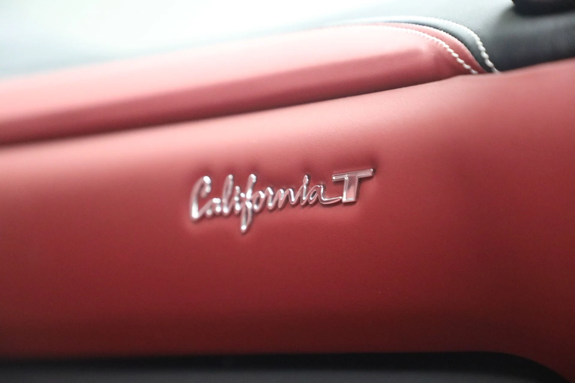 mph020_3807629805_Used_2016_Ferrari_California_T_1779313485_f4fc6f9602