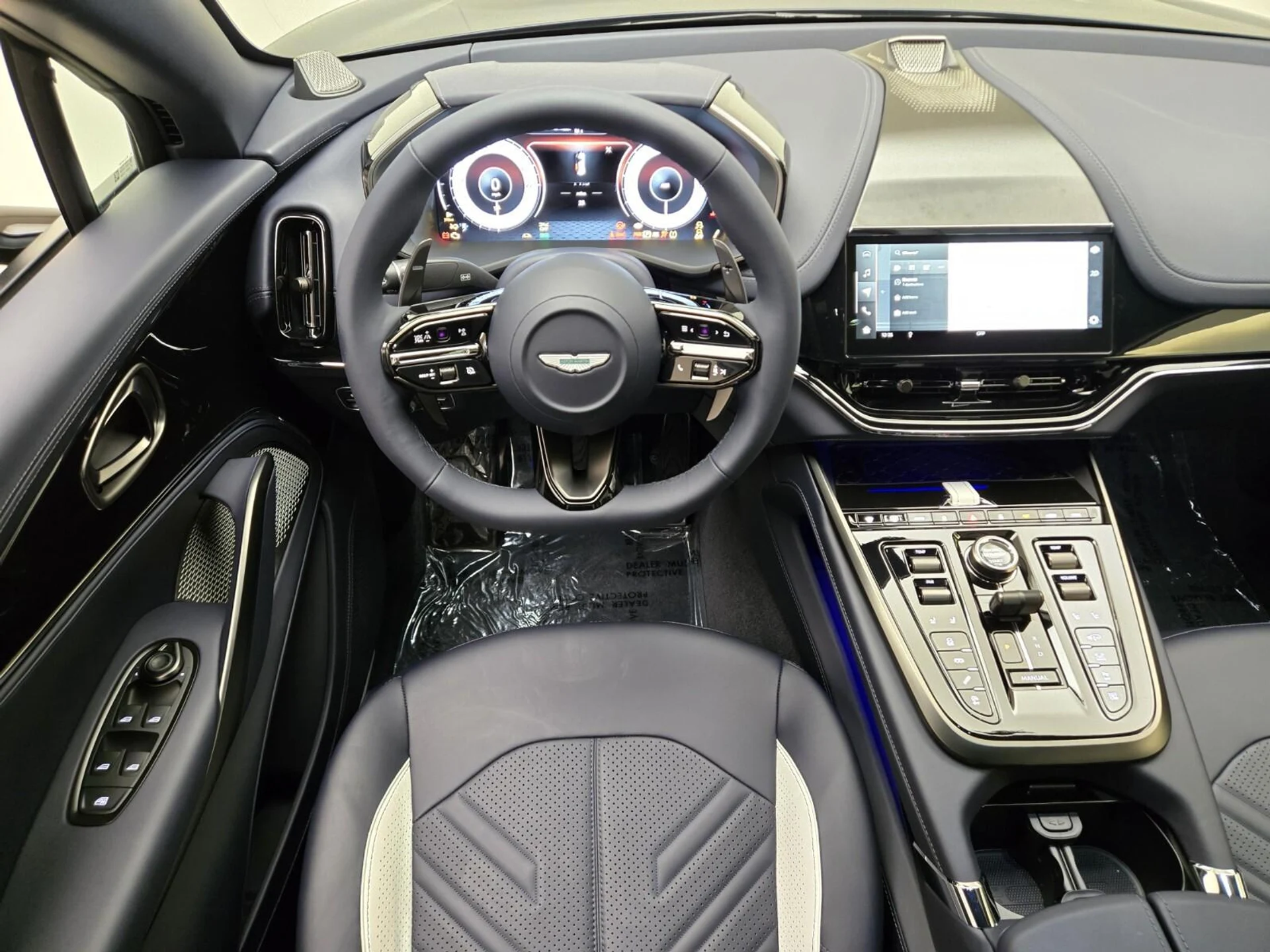 mph020_3816123521_New_2026_Aston_Martin_DBX_S_1780118650_0c5ce606c4