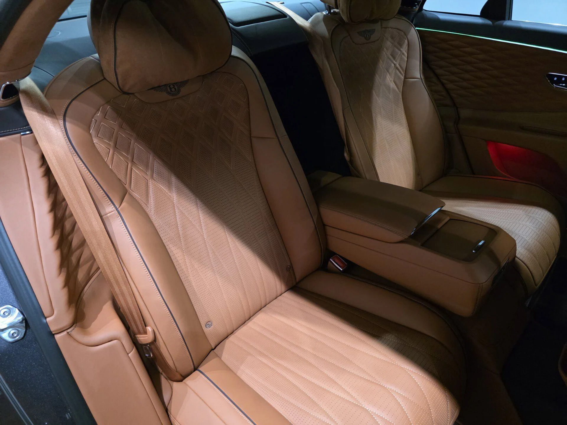 mph020_3828268303_2f3159936d893a4c6842865810ba29a7_29fd06716f