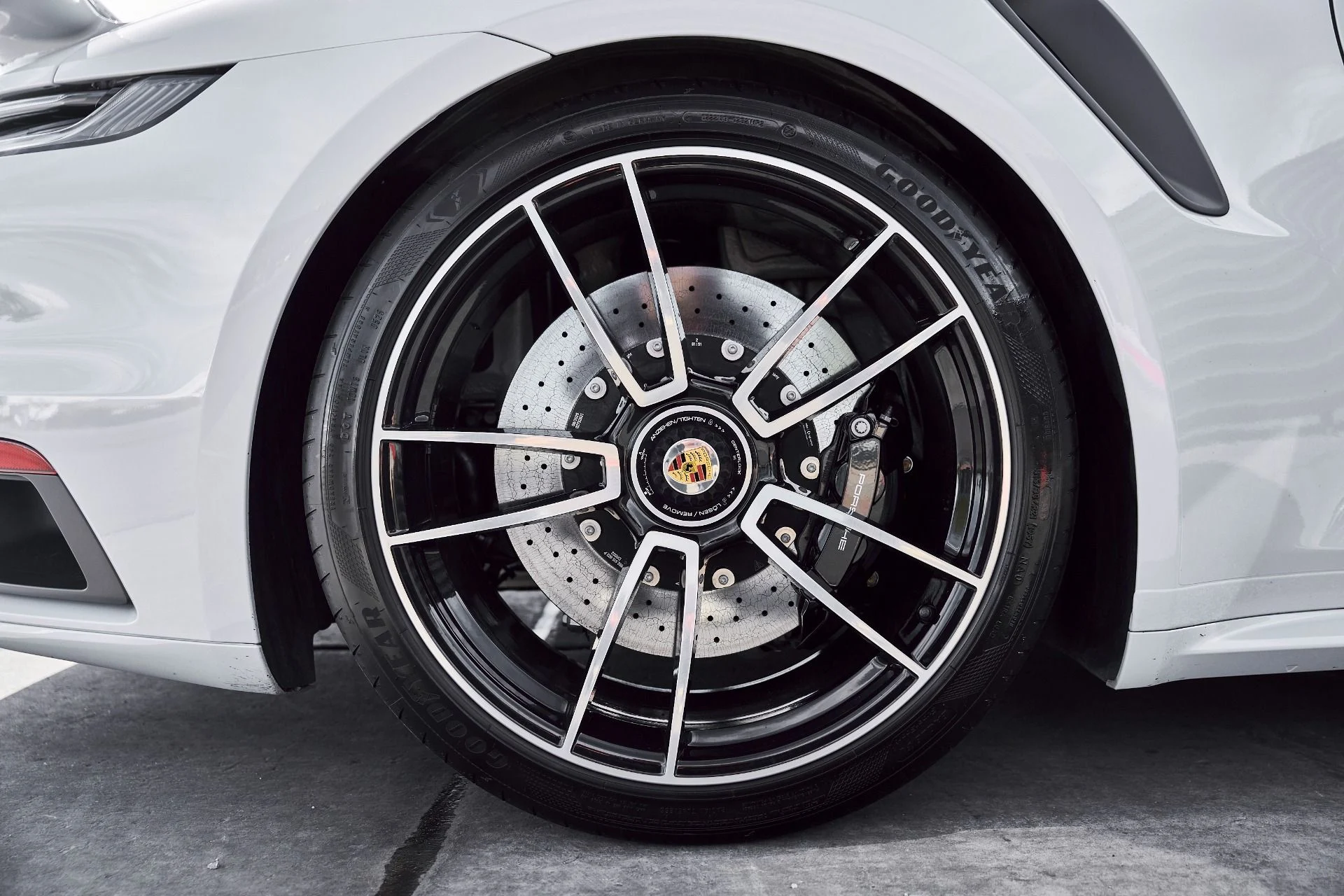 mph020_3831492045_Used_2025_Porsche_911_Turbo_S_1772157253_7dcb565795