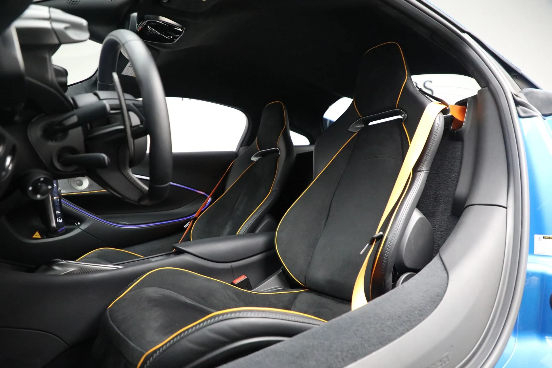 mph020_3833671586_Used_2024_Mc_Laren_Artura_Vision_379659fcac