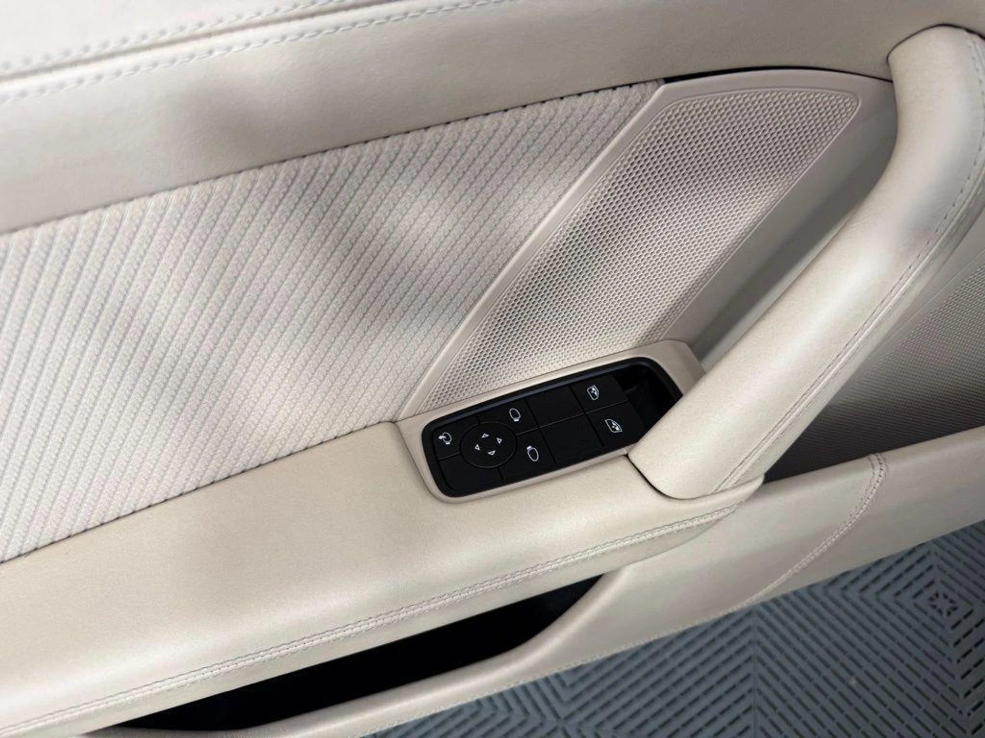 mph020_384251939_Hs_Opt_Hcp_Vd_Ie9_Vz_Mgxm_W_Ivxk_Ka8_c0c539a30f