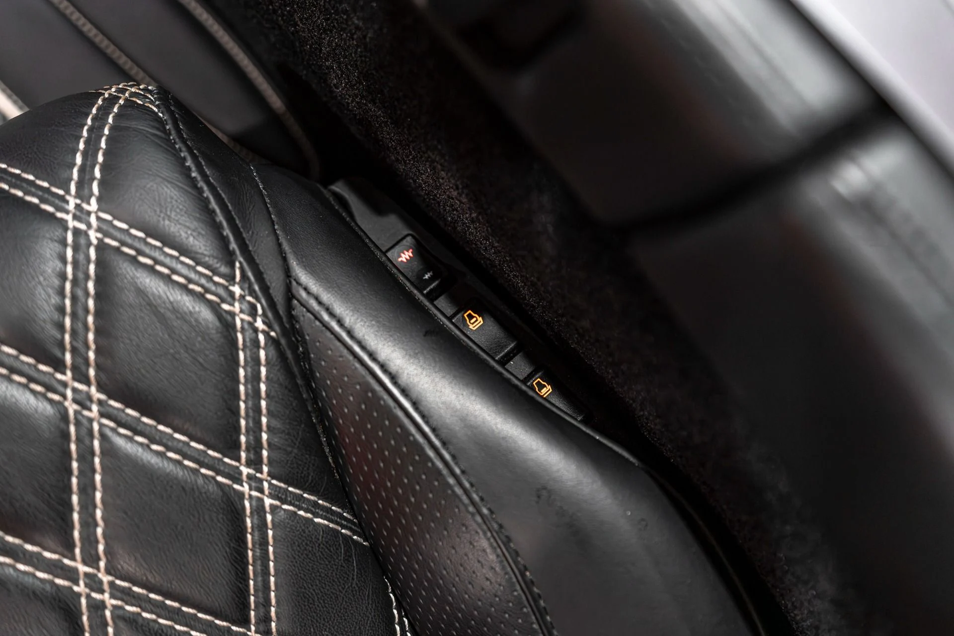 mph020_384455105_13205_p21_l_2af708a59a