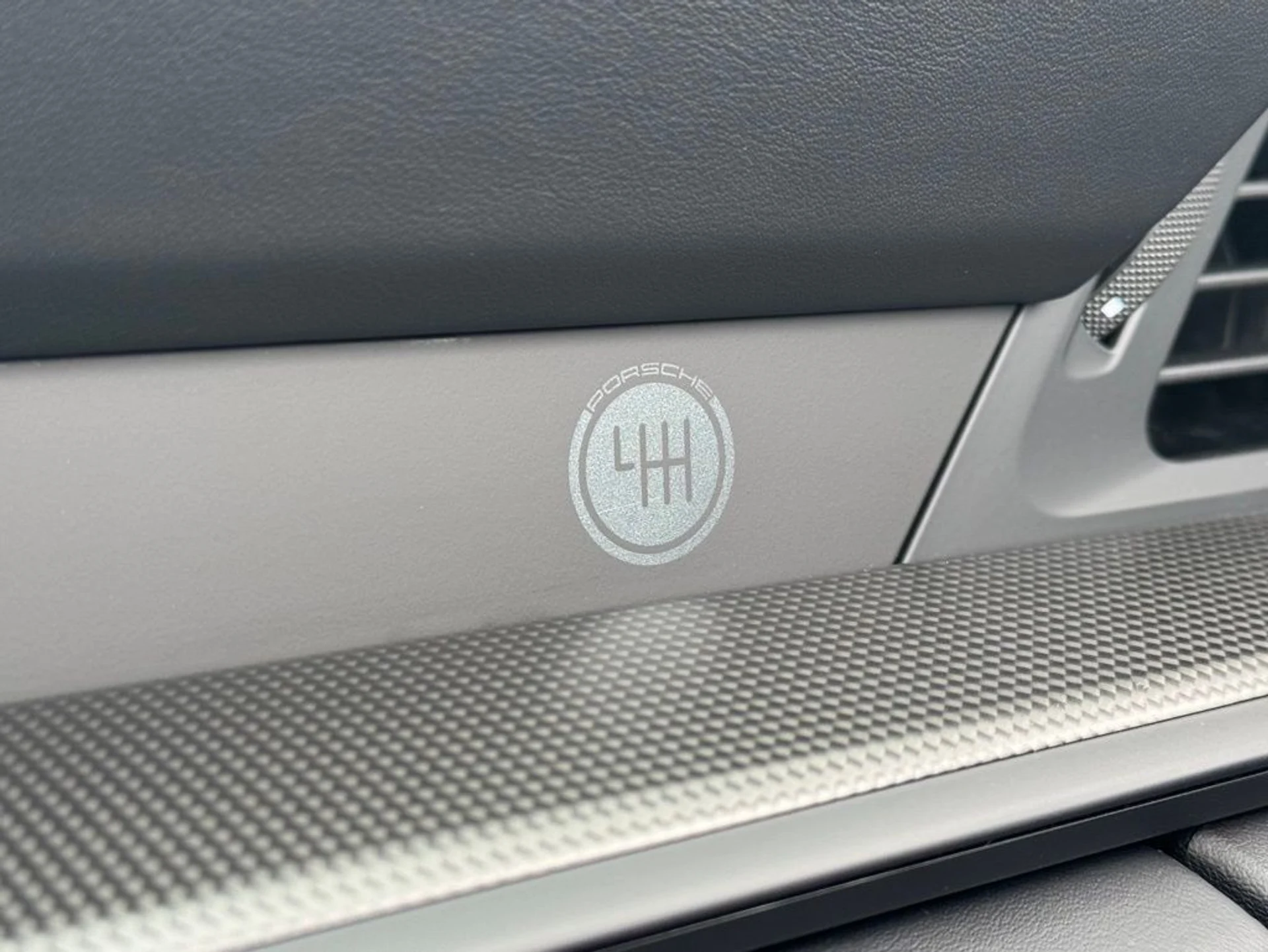 mph020_3845178118_e17d290e936e5311fe08f4f8bac06568_f6db5c1058