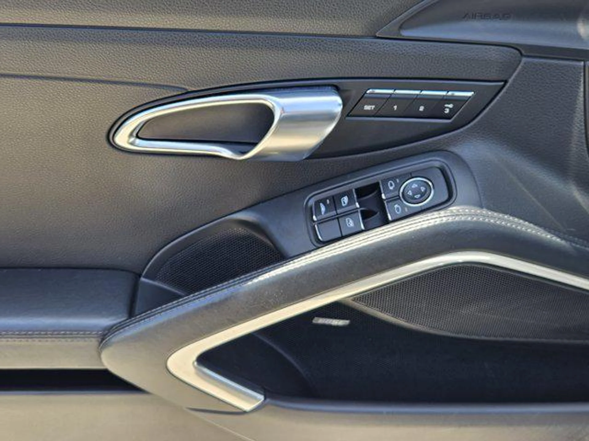 mph020_3848367549_Av_R_Ukw2z5v_XB_Ls_Wd_A_Vaz_HWSH_f8_baa6117c58