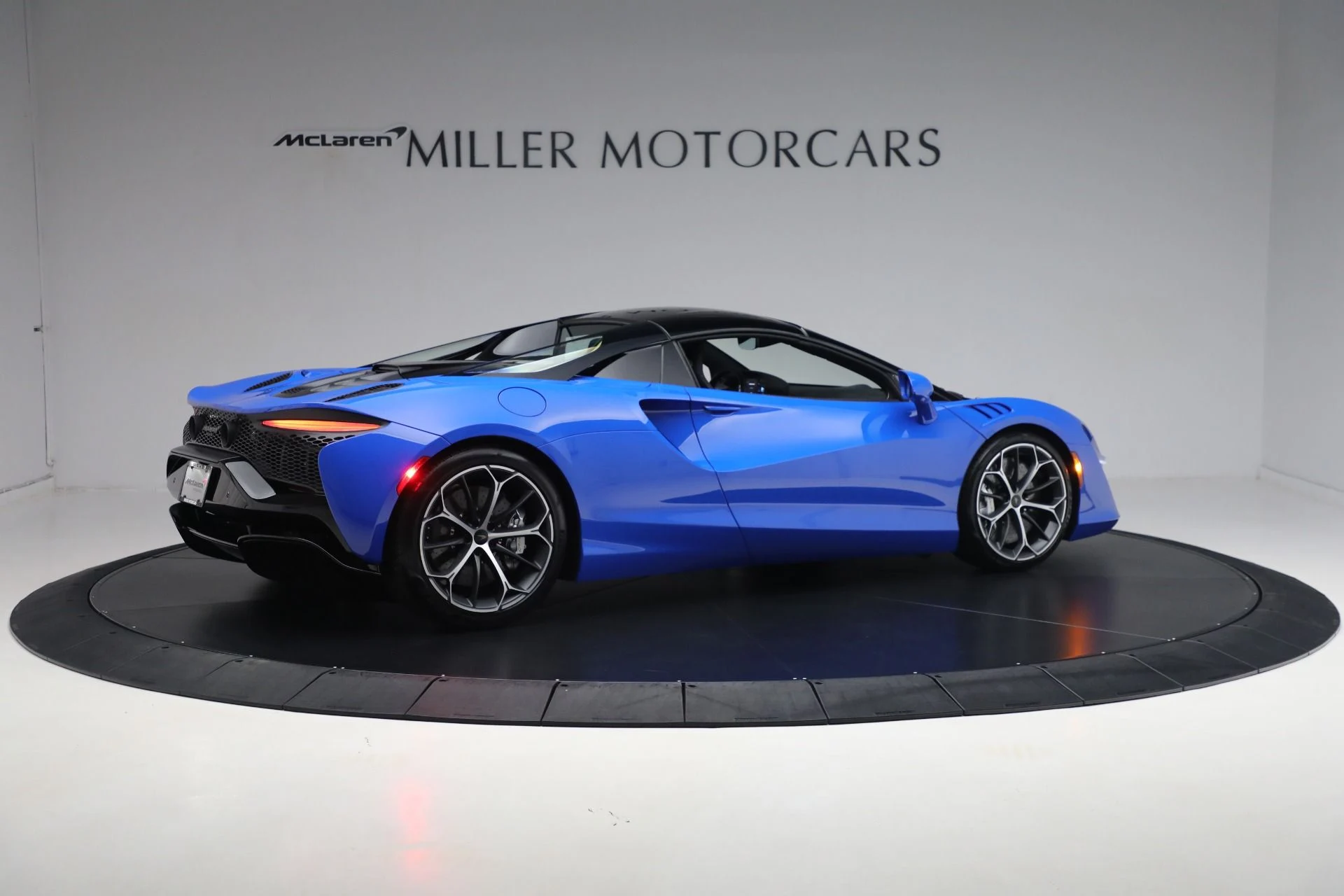 mph020_384903555_New_2025_Mc_Laren_Artura_Spider_Performance_b48c45396c