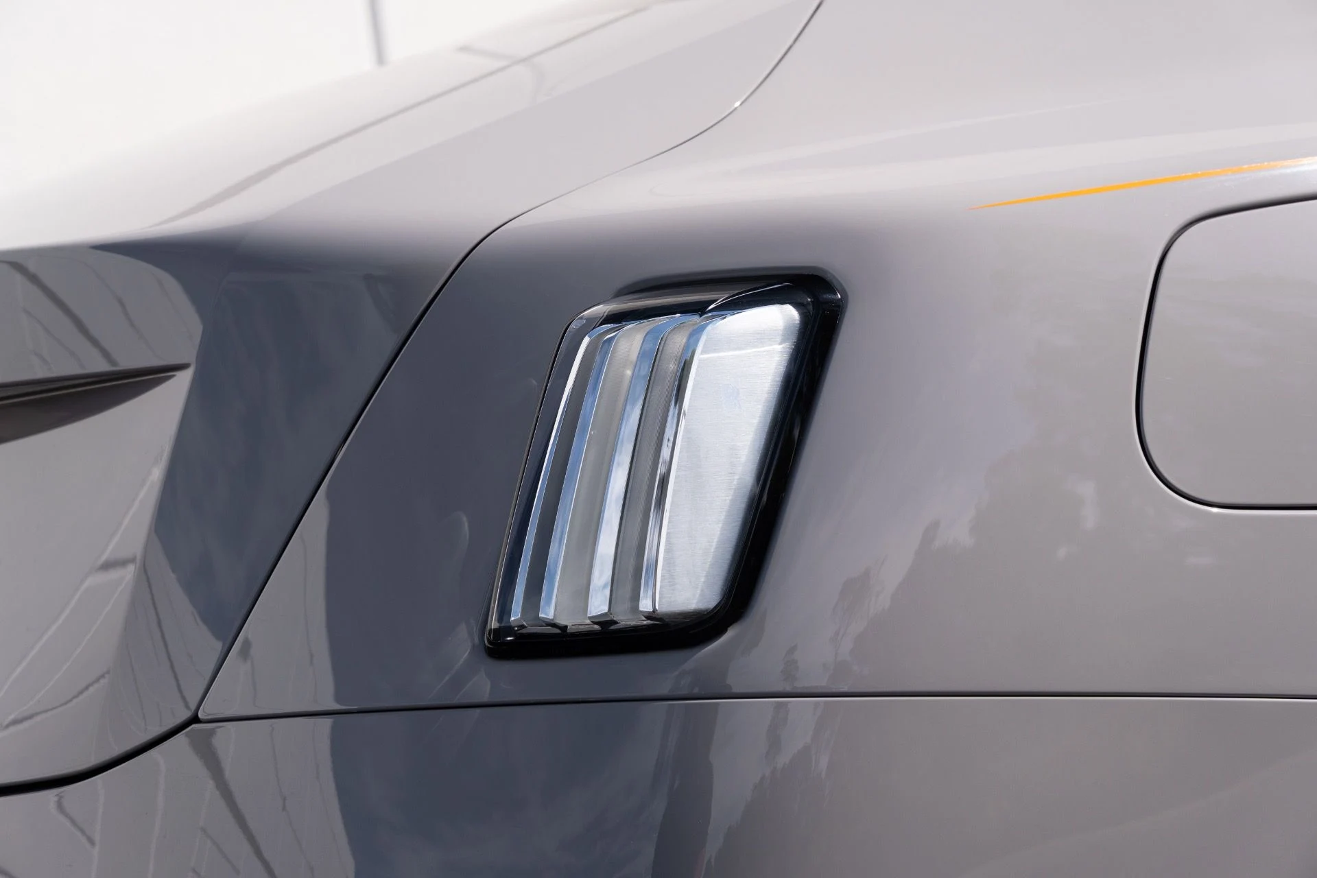 mph020_3850495614_Used_2024_Rolls_Royce_Spectre_1772250917_71dc40e24b