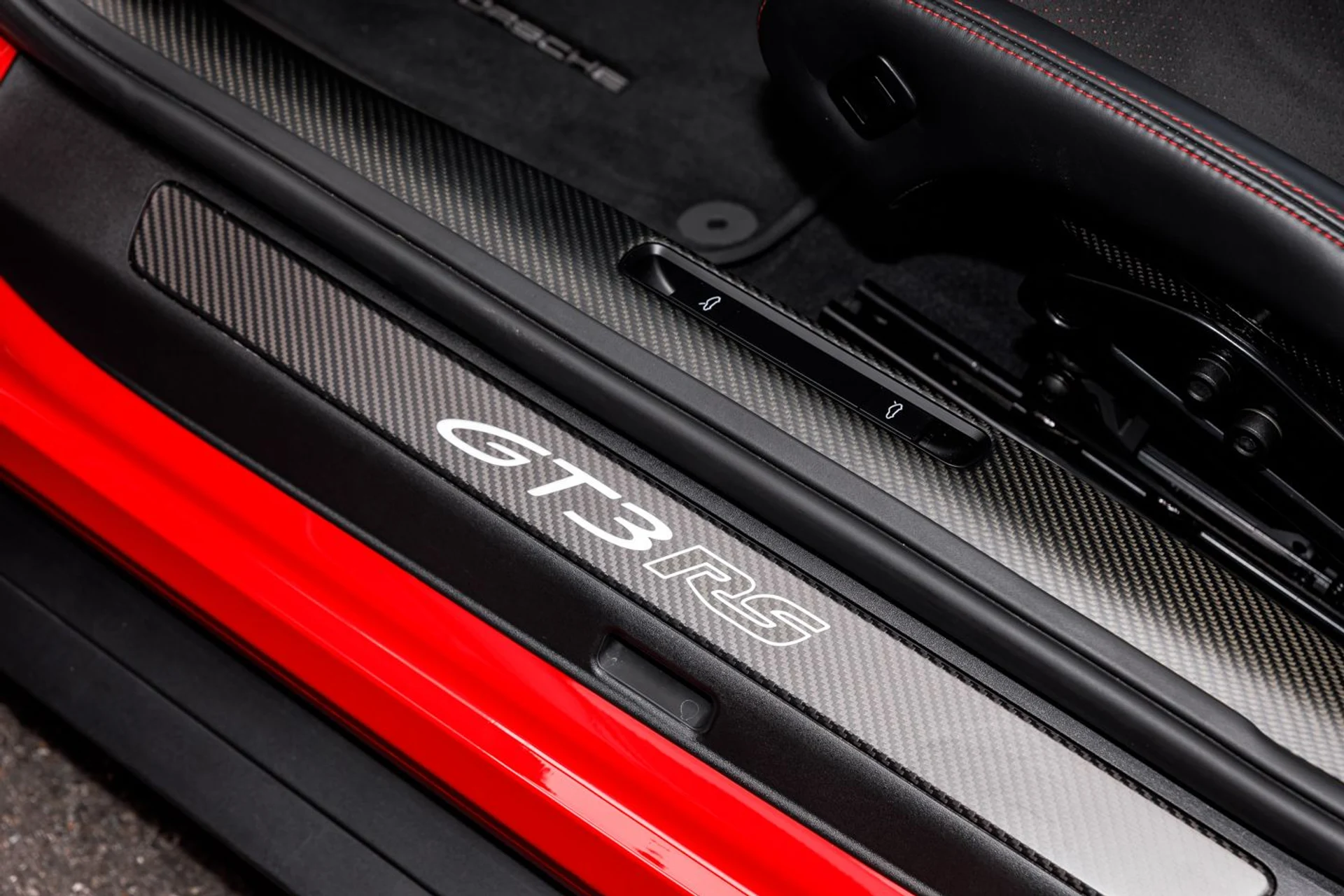 mph020_3859407182_589_p21_l_55304ba4d3