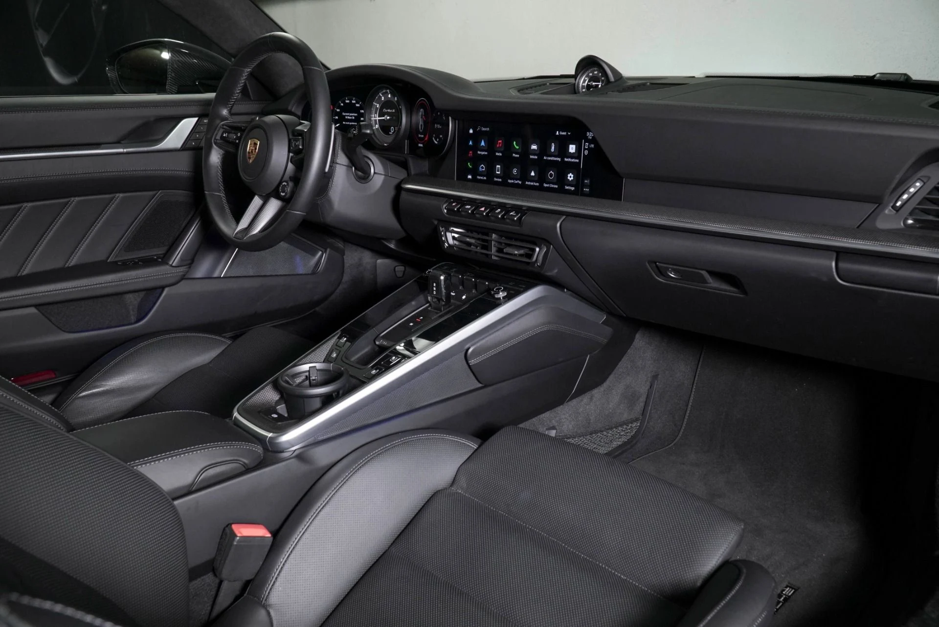 mph020_3861964702_Used_2022_Porsche_911_Turbo_S_1776238471_c8b6a4d714