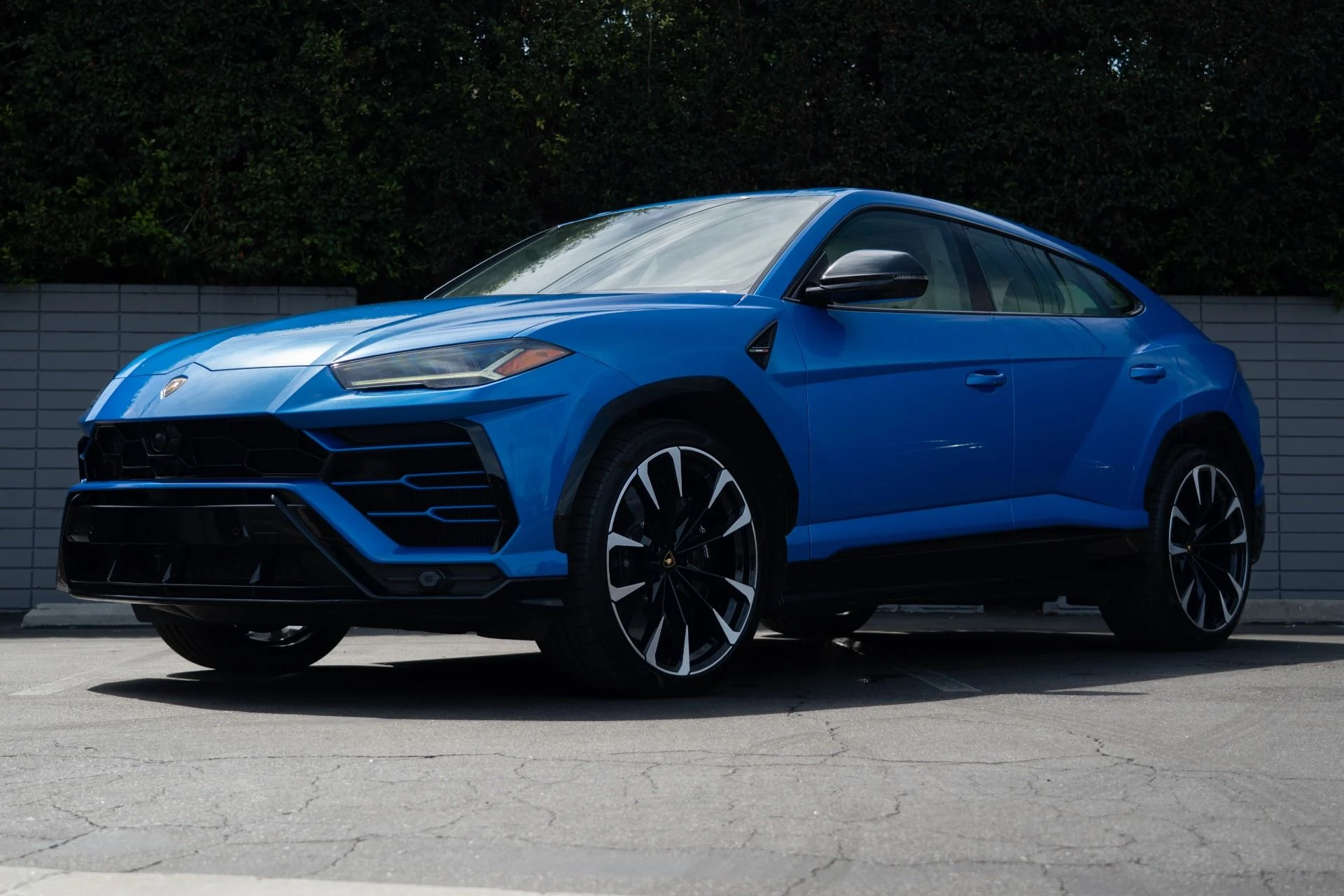 mph020_3866994948_Used_2021_Lamborghini_Urus_1756334741_9f02566ad8