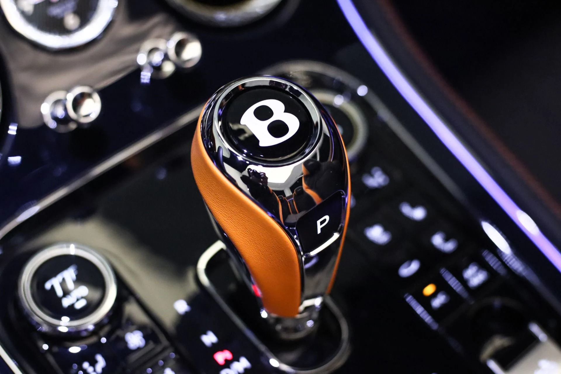 mph020_3868509284_Used_2024_Bentley_Continental_GTC_Speed_1744369762_c1762ac94b