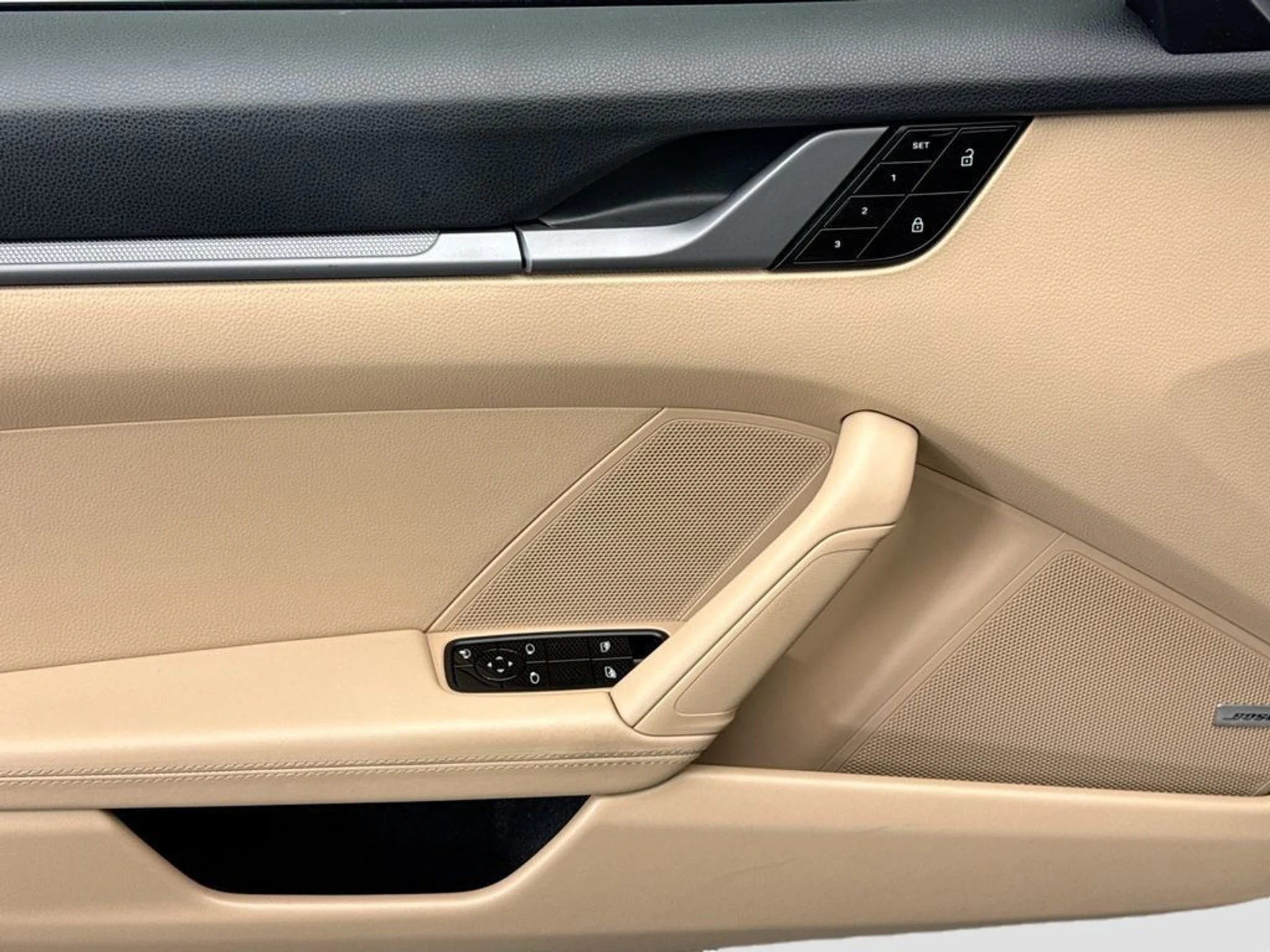 mph020_3878892302_used_2021_porsche_911_carreracoupe_8119_22991528_21_1024_68d84b45a9