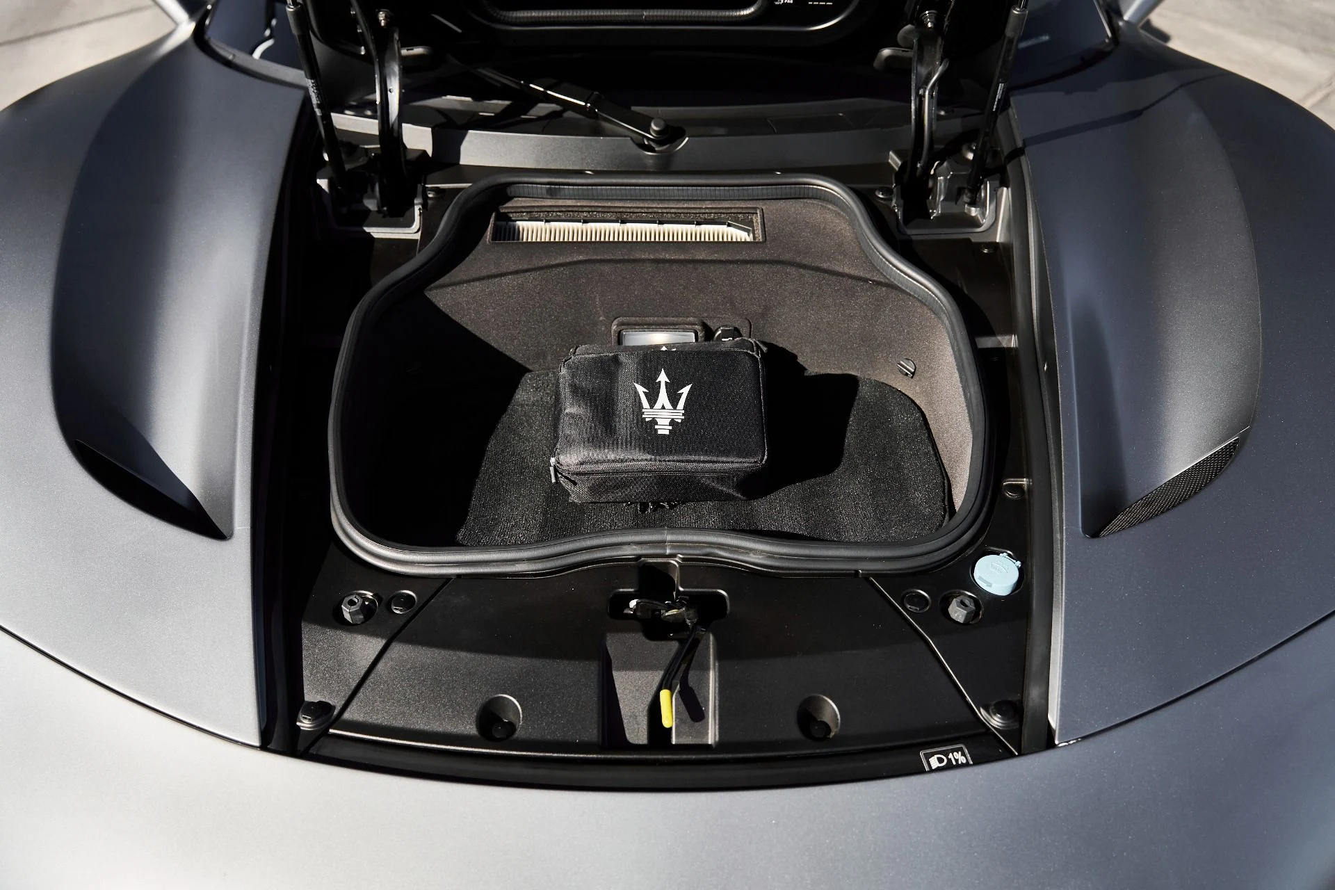 mph020_3882074498_Used_2023_Maserati_MC_20_Cielo_1761946874_b33fe3ad91