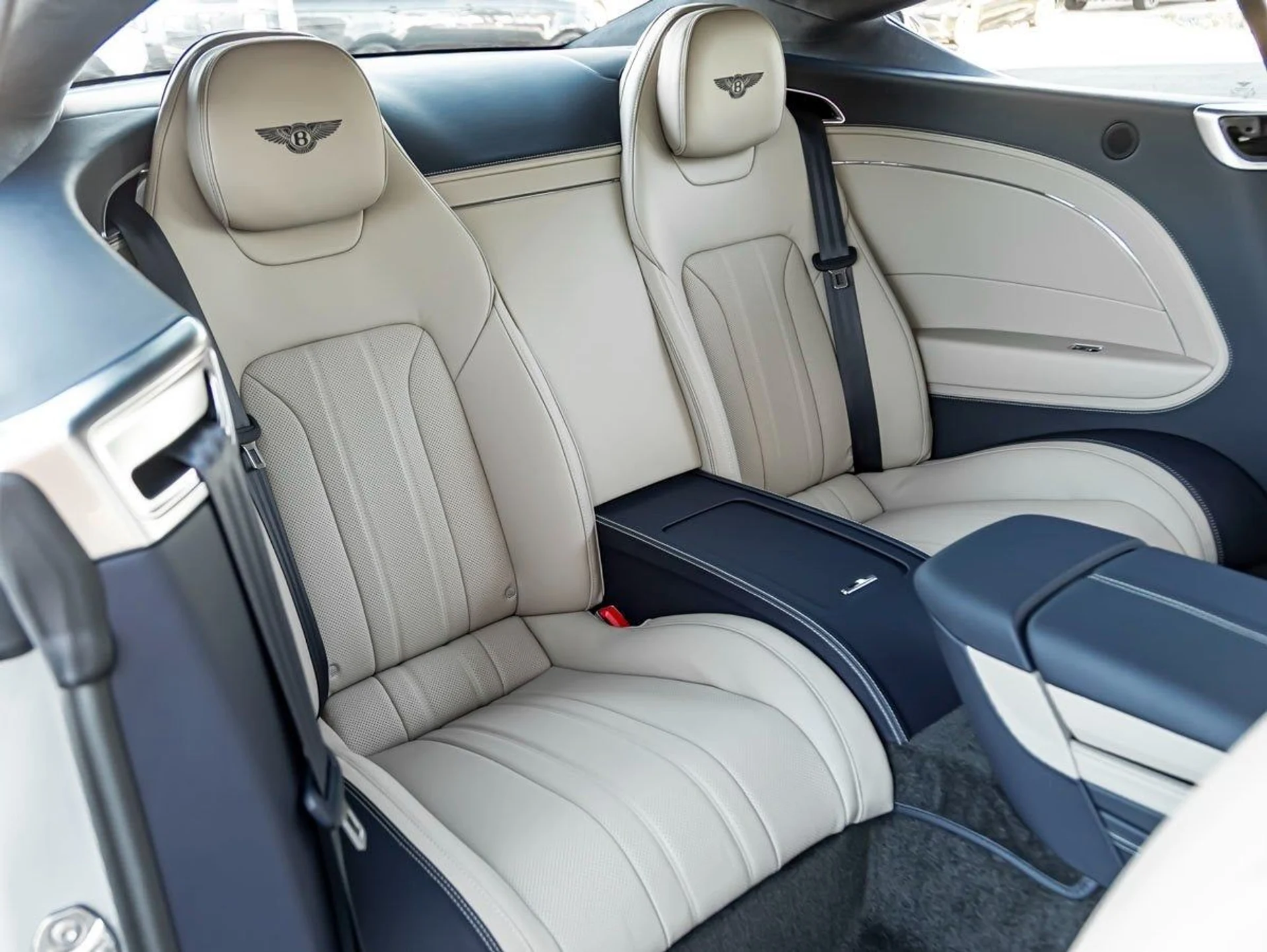 mph020_3883857908_21_4dbbb862c5