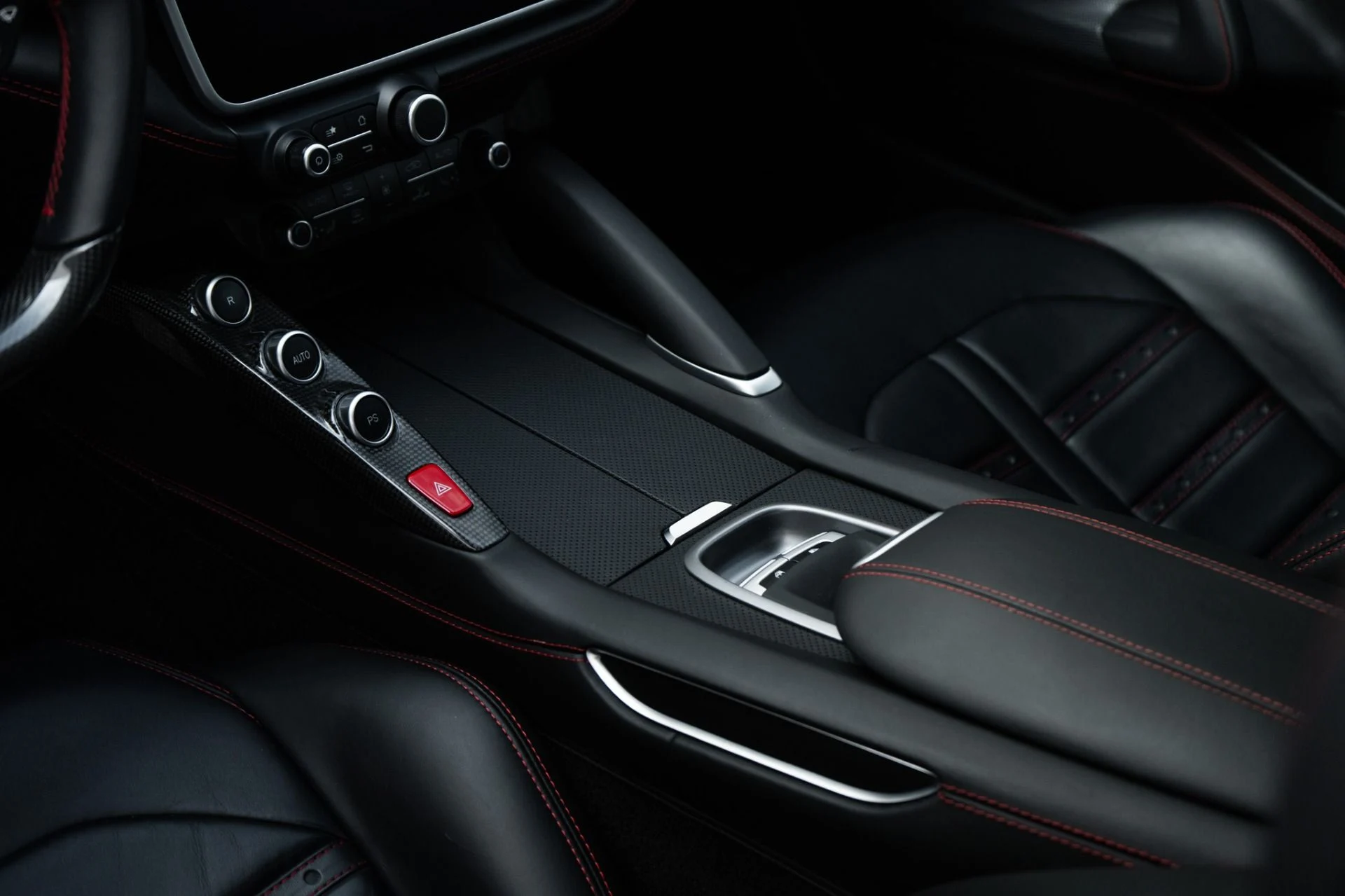 mph020_3891164163_Used_2018_Ferrari_GTC_4_Lusso_T_1771449324_8afa1c8f20