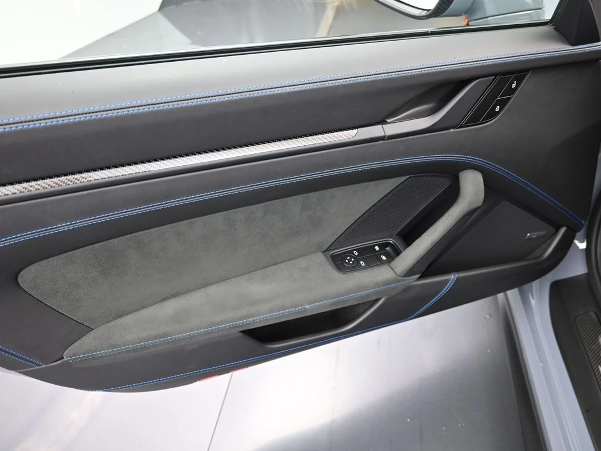 mph020_3895336507_a5b82d58035bc544b3a690832c051321_ff80be7af1