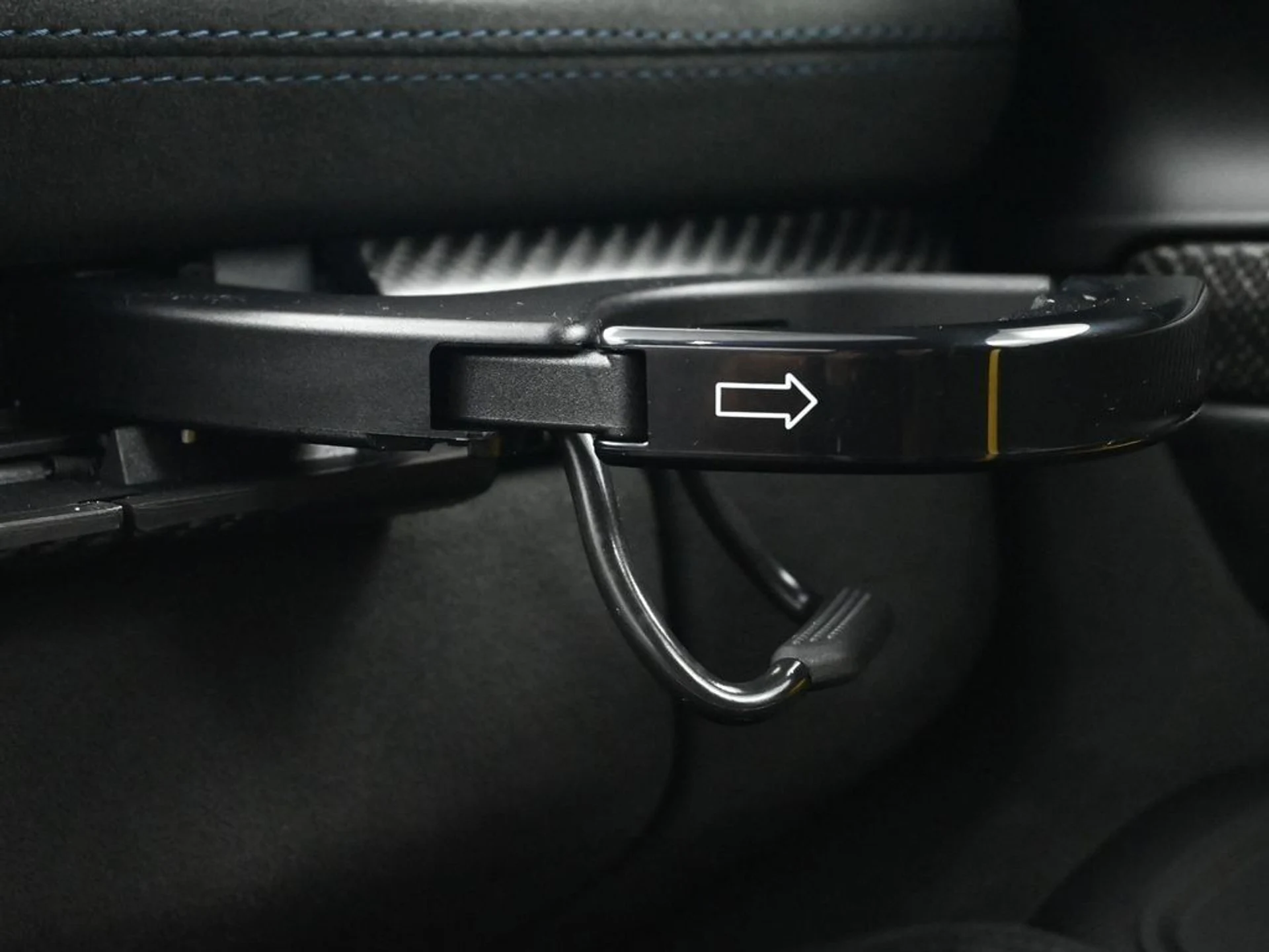 mph020_3898063625_bf7a7d0788e0ba5ec483543215a4358bx_5b68e30eed