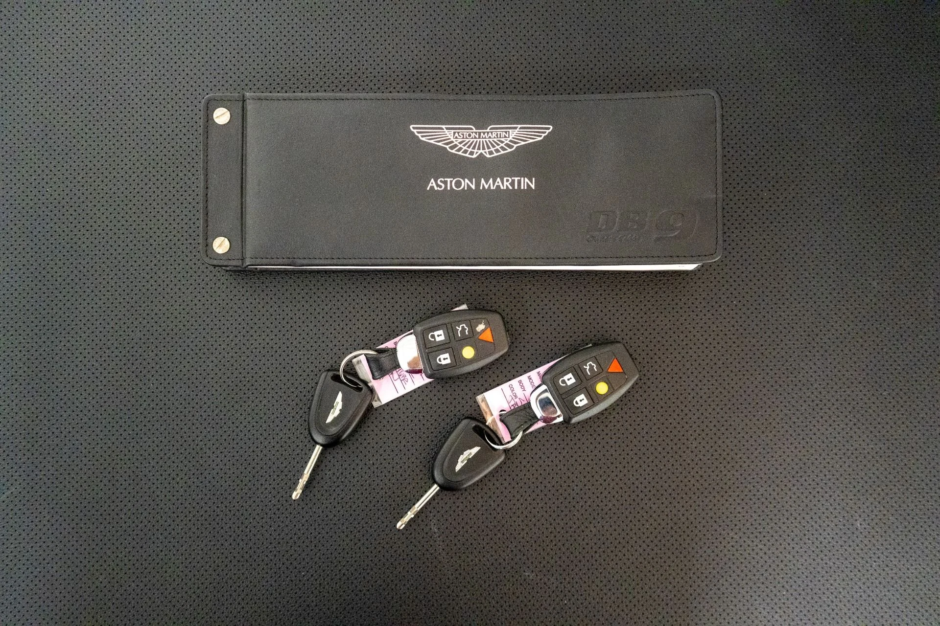 mph020_3898135908_Used_2007_Aston_Martin_DB_9_V12_Power_Classic_Lines_1782333379_b76782ebc1