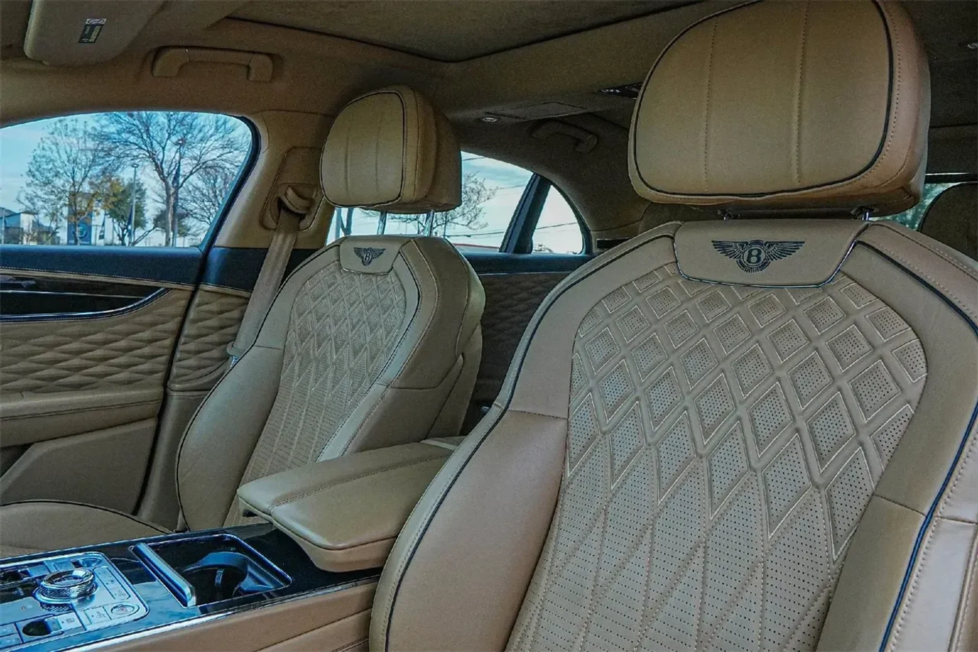 mph020_3902582908_90fffec6d6a64f1e9aba349ca9a73ae8_975789dec4