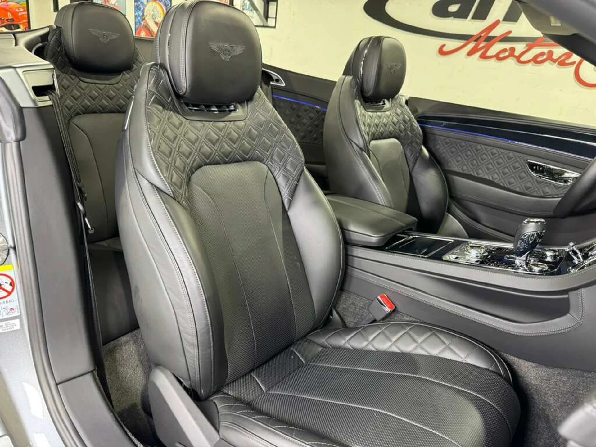 mph020_3902914679_60b0bfe9d9c15ae94f6407153203f81d_1f89e1bb3b