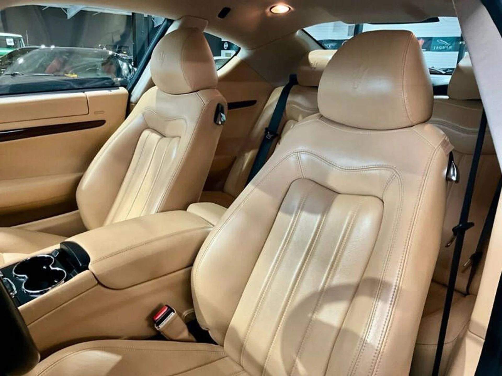 mph020_3904192486_2008_maserati_granturismo_base_2dr_coupe_03c37f4d92