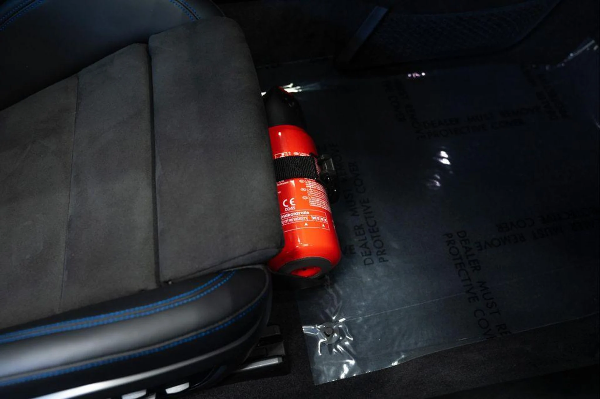 mph020_3906648483_Z9_U0_Uf_C_Sd_H856m5cdnu_B2yijp_I0_8230e273f6