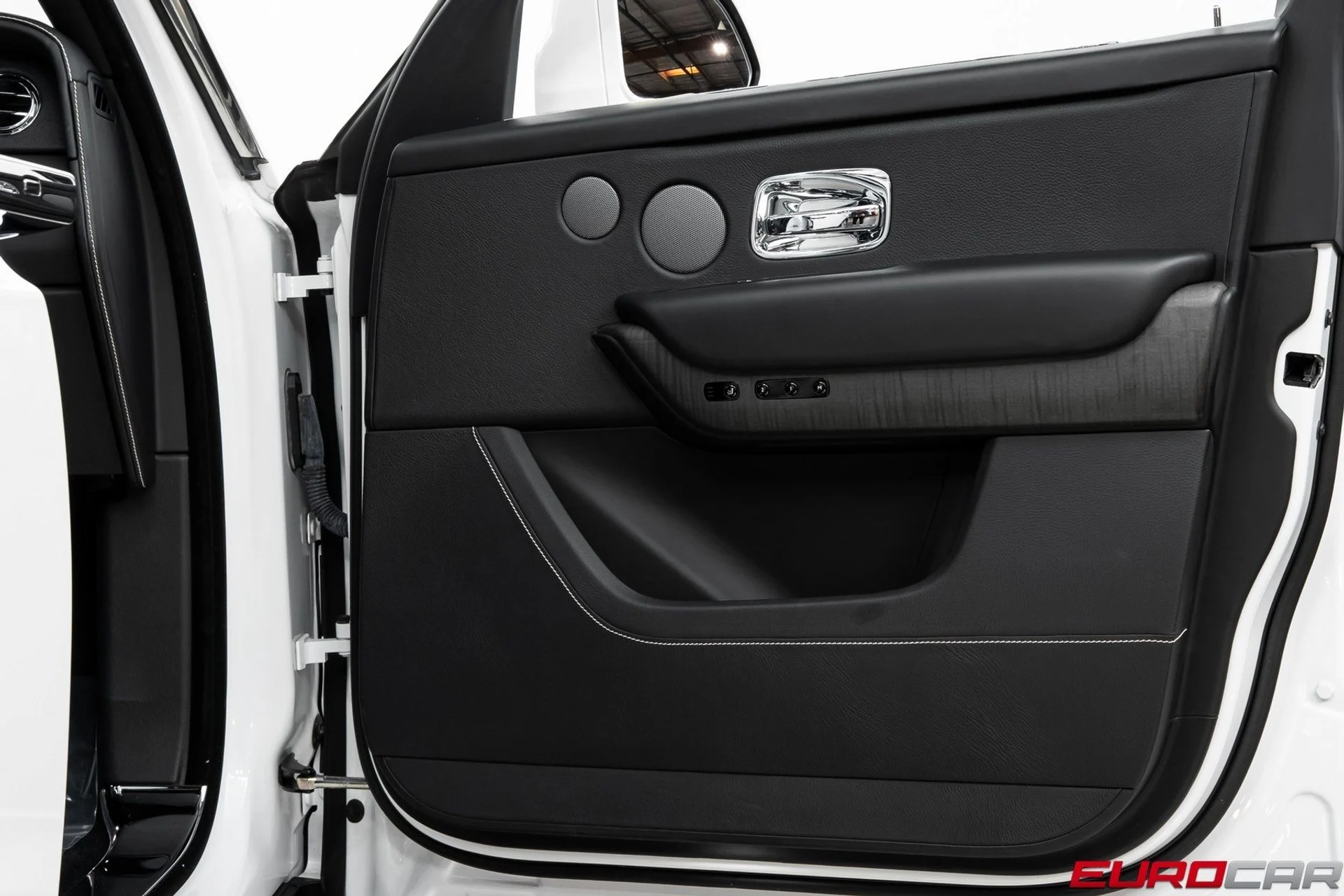 mph020_3906723313_image_21_360df57bdc