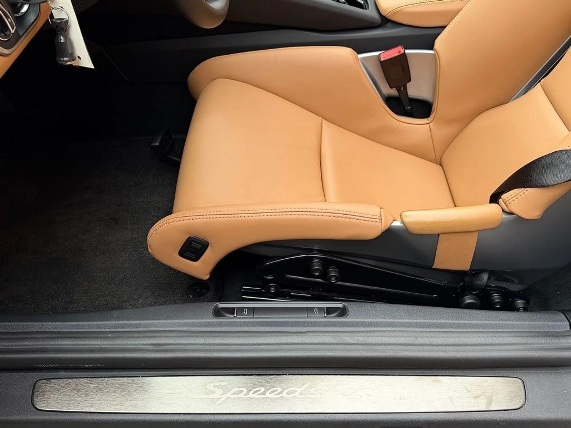 mph020_3909021845_0b17be228d18a87ec43371b860c2d56cx_459d641e4f