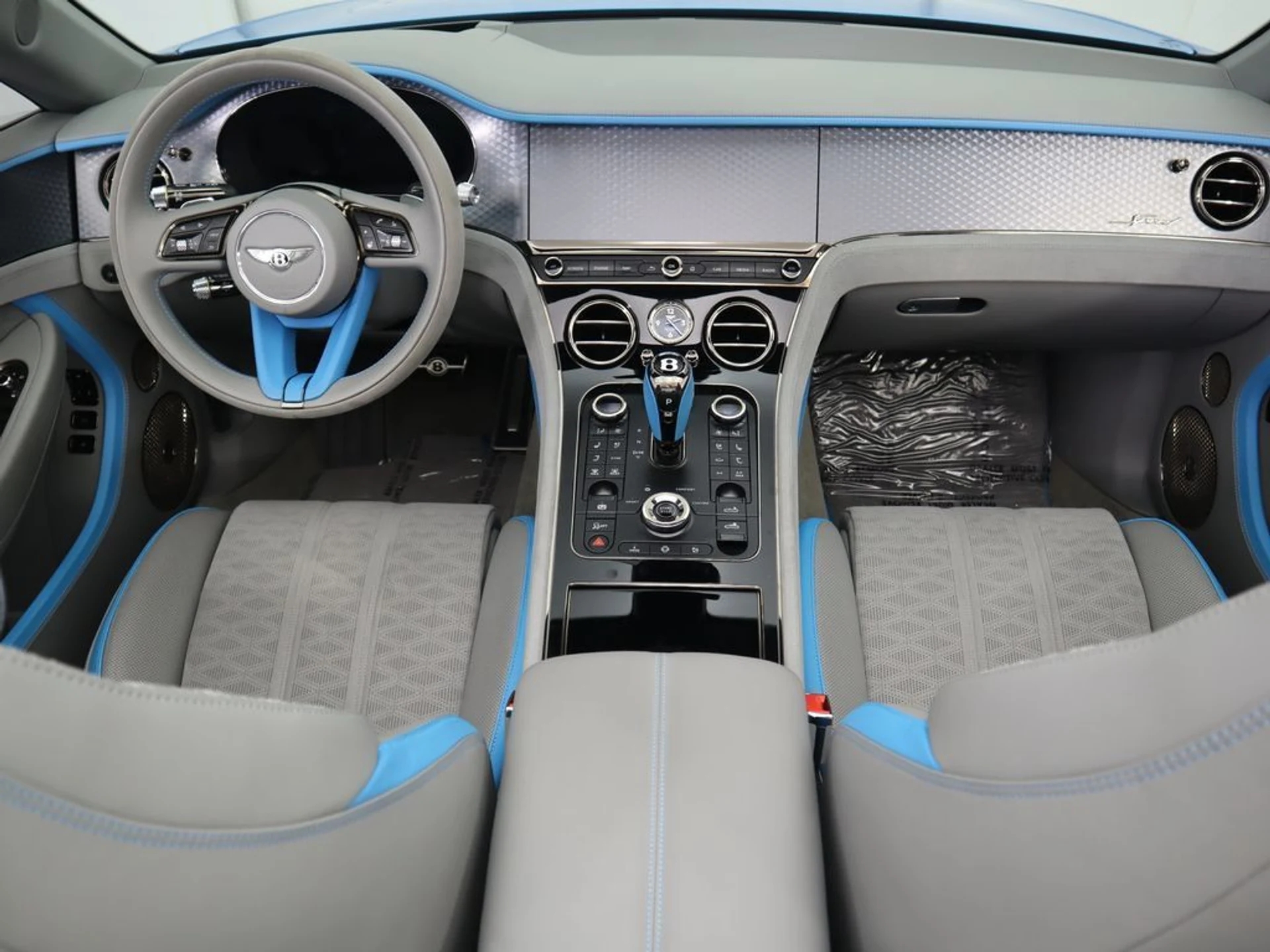 mph020_3910135973_used_2025_bentley_continental_gtspeedconvertible_8119_22941730_21_1024_49d33e5102