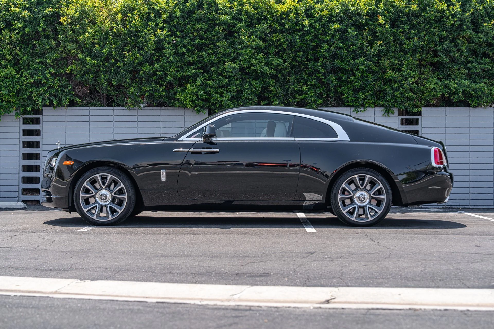 mph020_3910909812_Used_2018_Rolls_Royce_Wraith_1752607023_f23f57f860