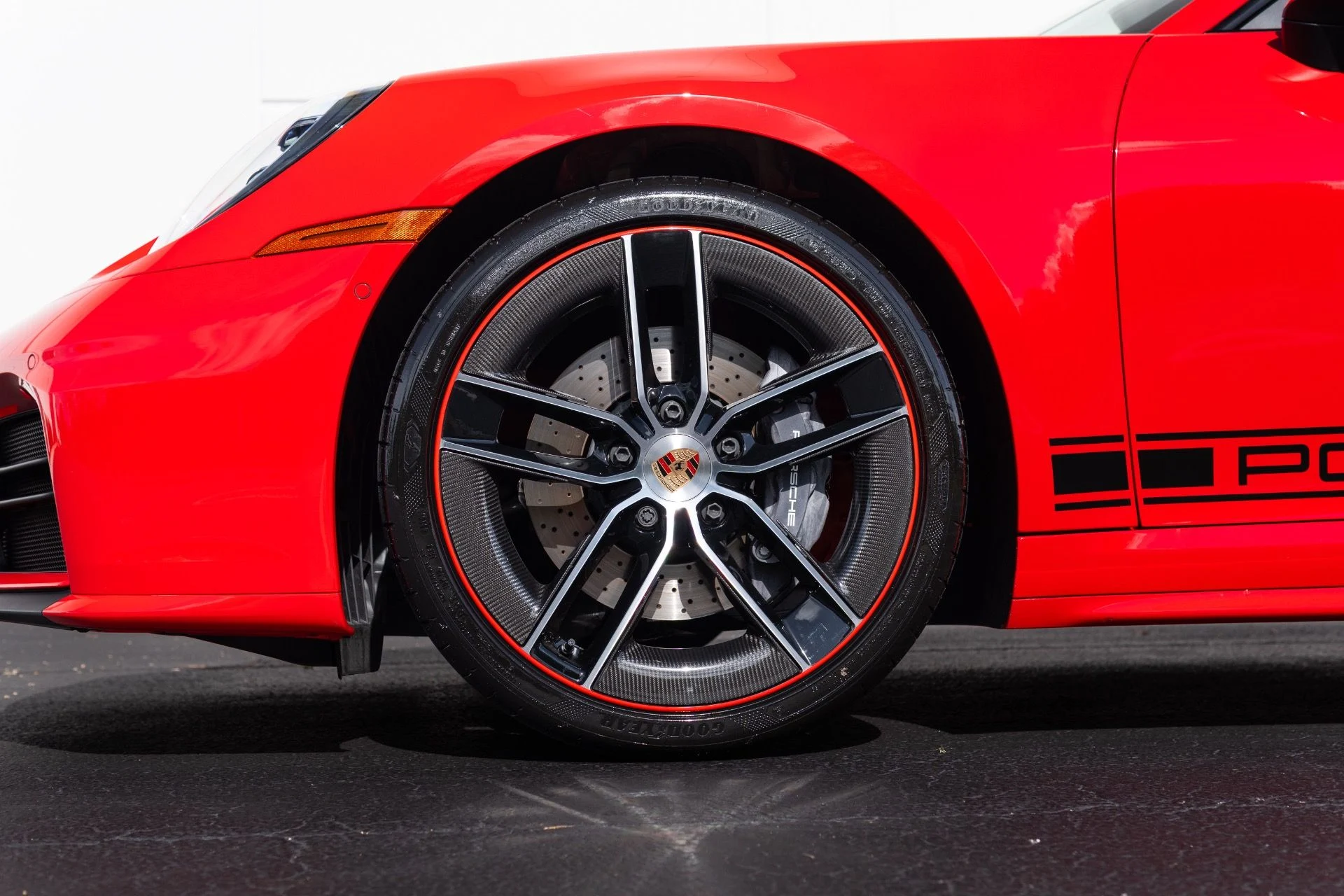 mph020_391317948_Used_2025_Porsche_911_Carrera_1779505950_6c153c2cca