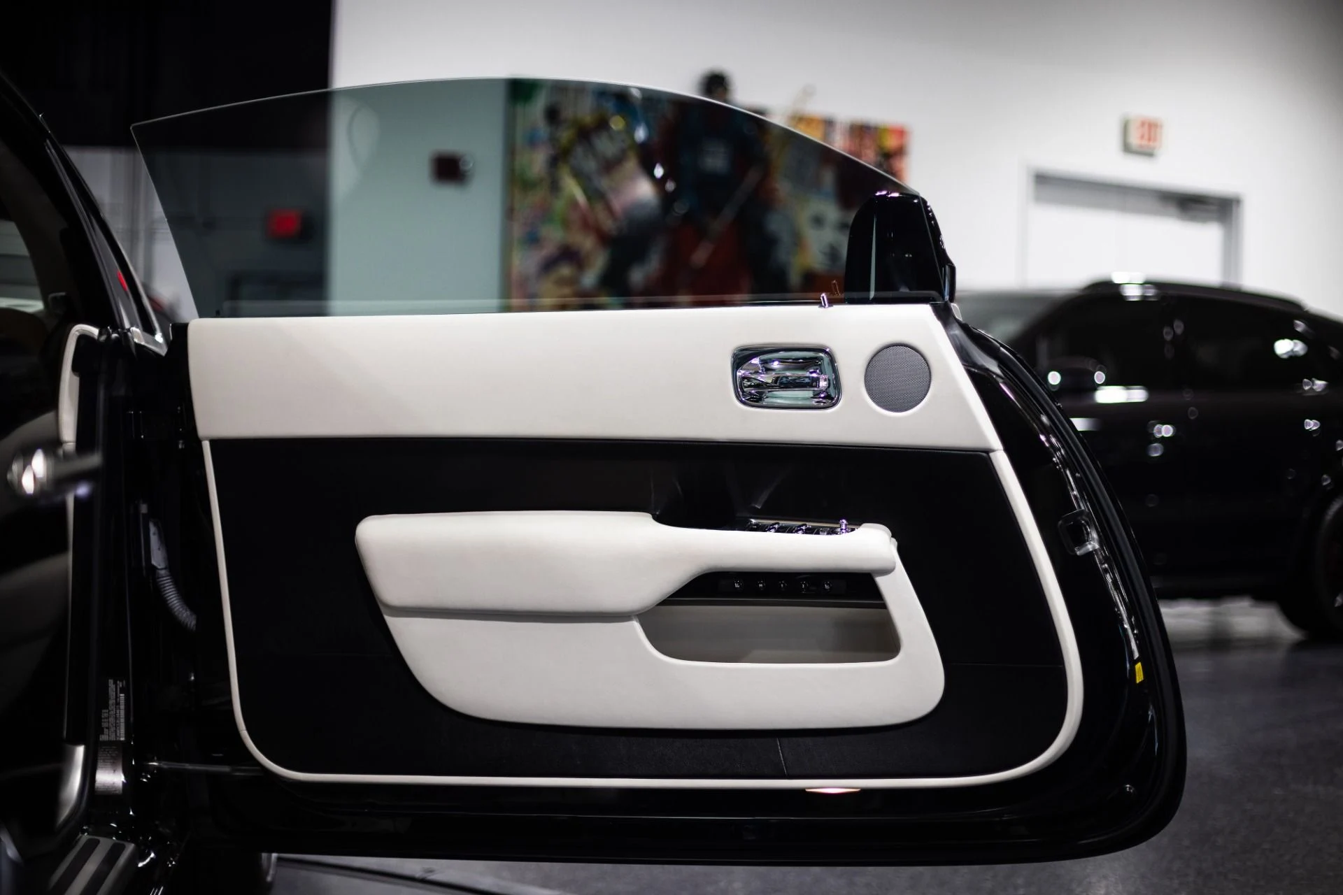 mph020_3921111225_Used_2014_Rolls_Royce_Wraith_Starlight_Headliner_1771282245_5903b0e0d9