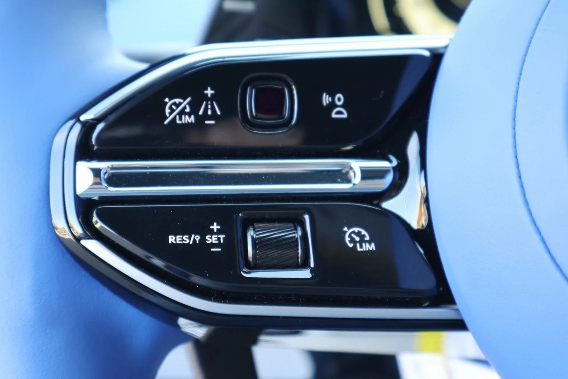 mph020_3922257974_21_1b8866822f