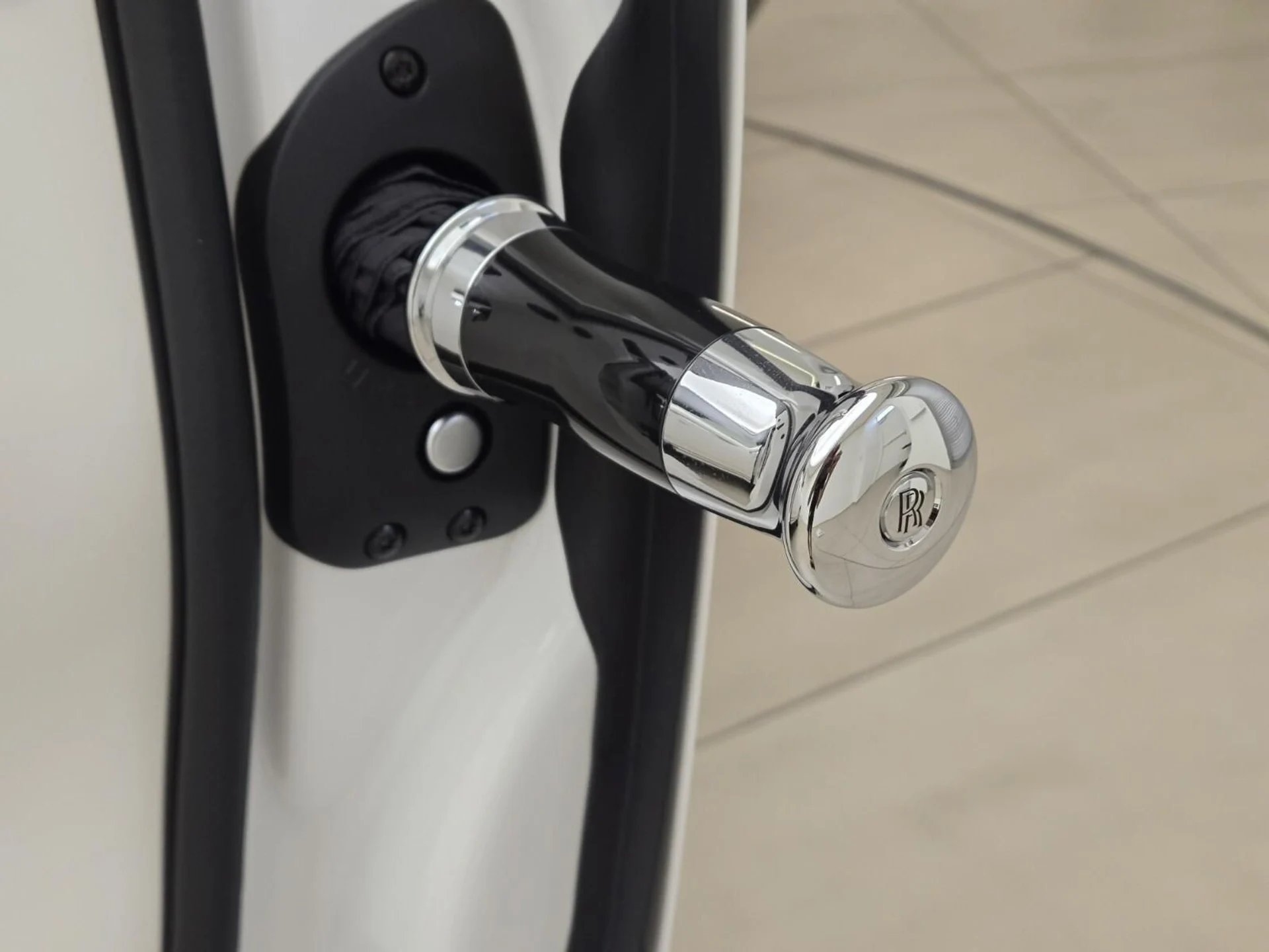 mph020_3933693419_New_2026_Rolls_Royce_Cullinan_1776403043_3ef2e3ae4d