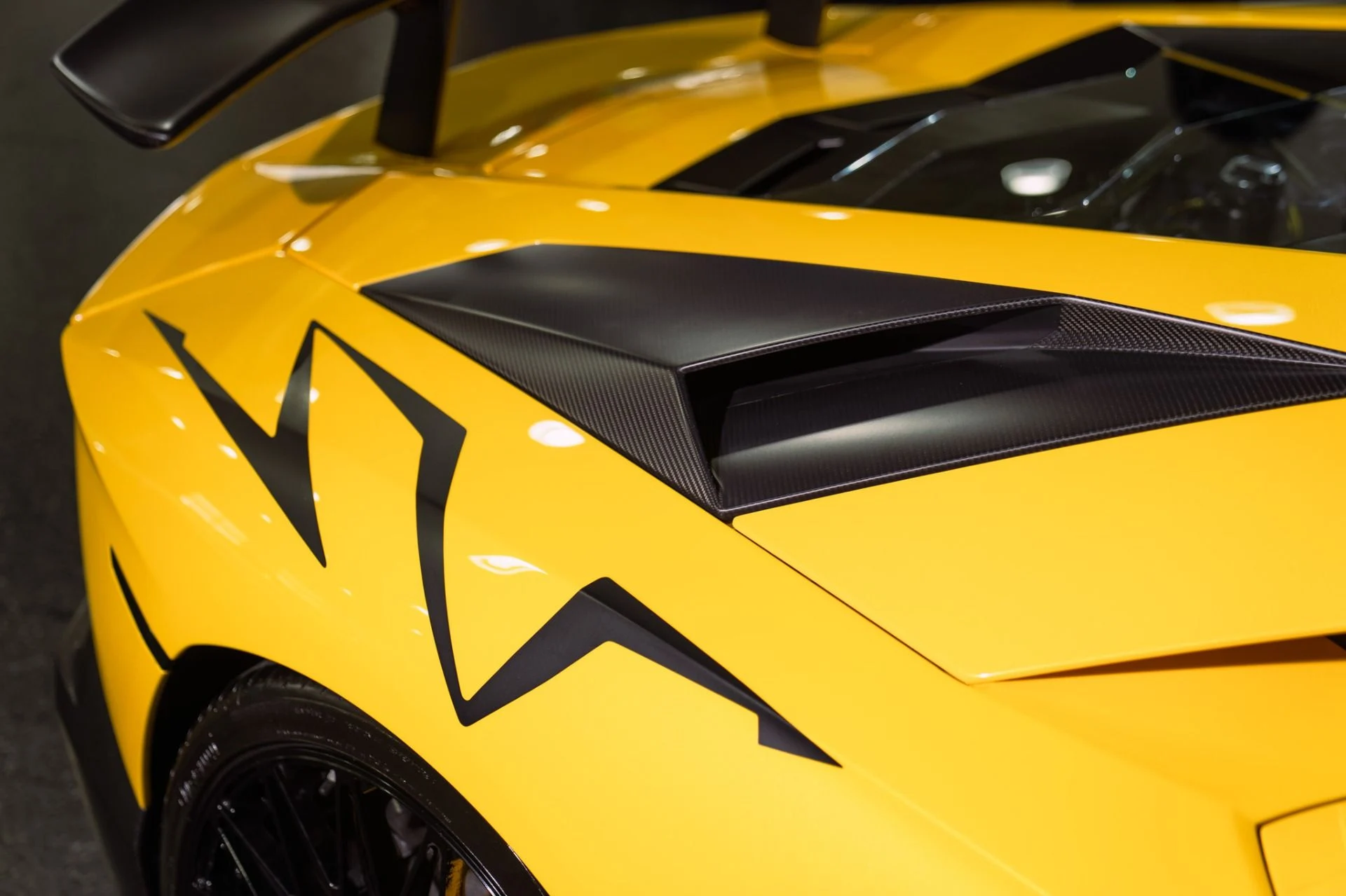 mph020_3935162487_Used_2016_Lamborghini_Aventador_LP_750_4_SV_Full_Carbon_Interior_with_Carbon_Seats_1792521135_23ade021e5