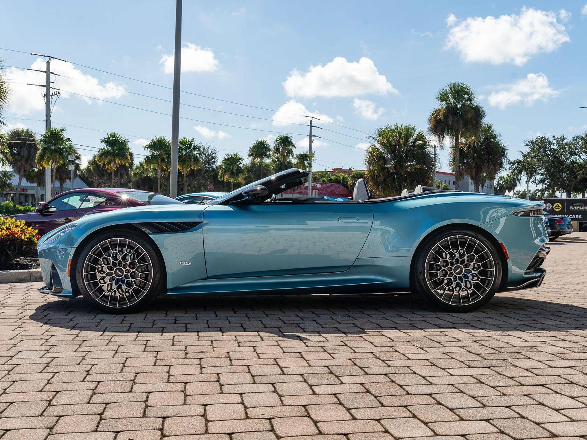 mph020_3942003960_Used_2023_Aston_Martin_DBS_770_Ultimate_1792180997_b7cee0cfcf