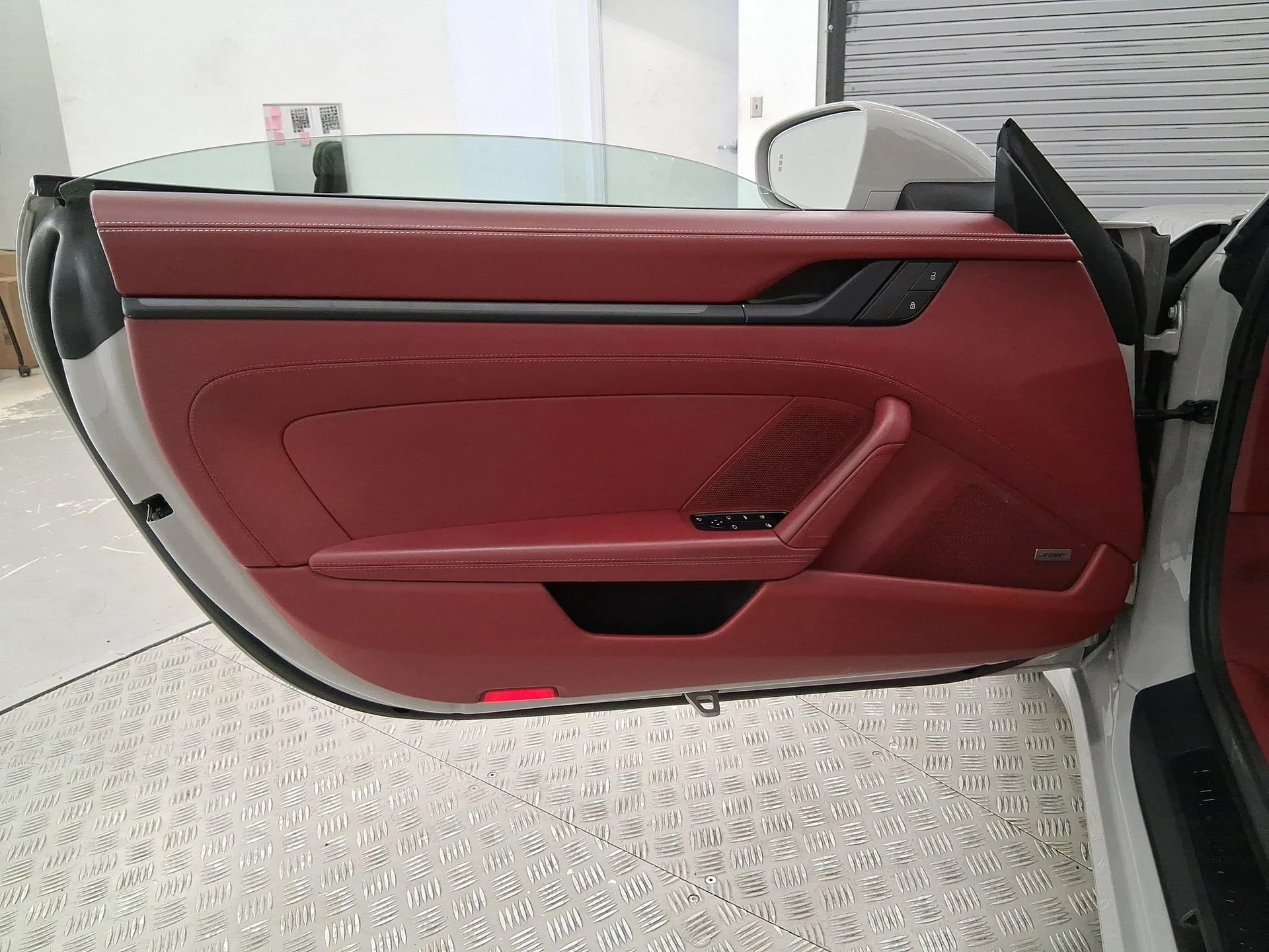 mph020_394463554_4f6ac2e42a0f4b3b6231ca44ae85d224x_6843d755ac